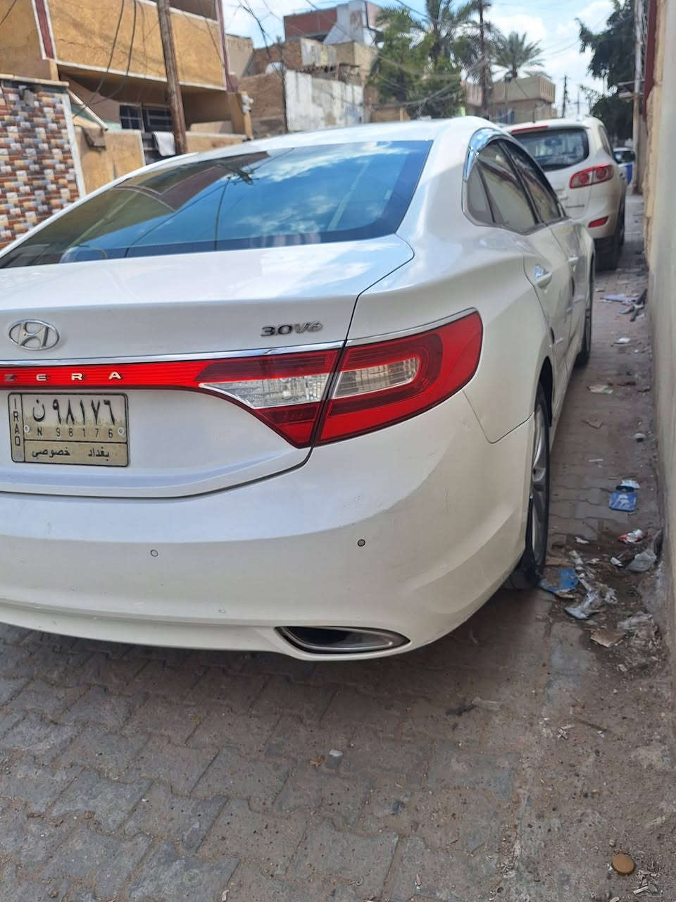 سلام عليكم ازيرة خليجي موديل ١٢ رقم بغداد محرك ٣٣٠٠ جديدة شادهة على ايدي  صار ١٠ ايام قبل فترة صار ييها طخة من الامام بدلت بنيد ودعامية بلادية بدون صبغ طاك بيها ايرباك دشبول ودركة راجع بلادي كير صدر تبريد كلة جديد سابقا بيها جاملغ الخلفي بي صيغ السعر ٩٥ وبيها مجال مكاني بغداد ***********
