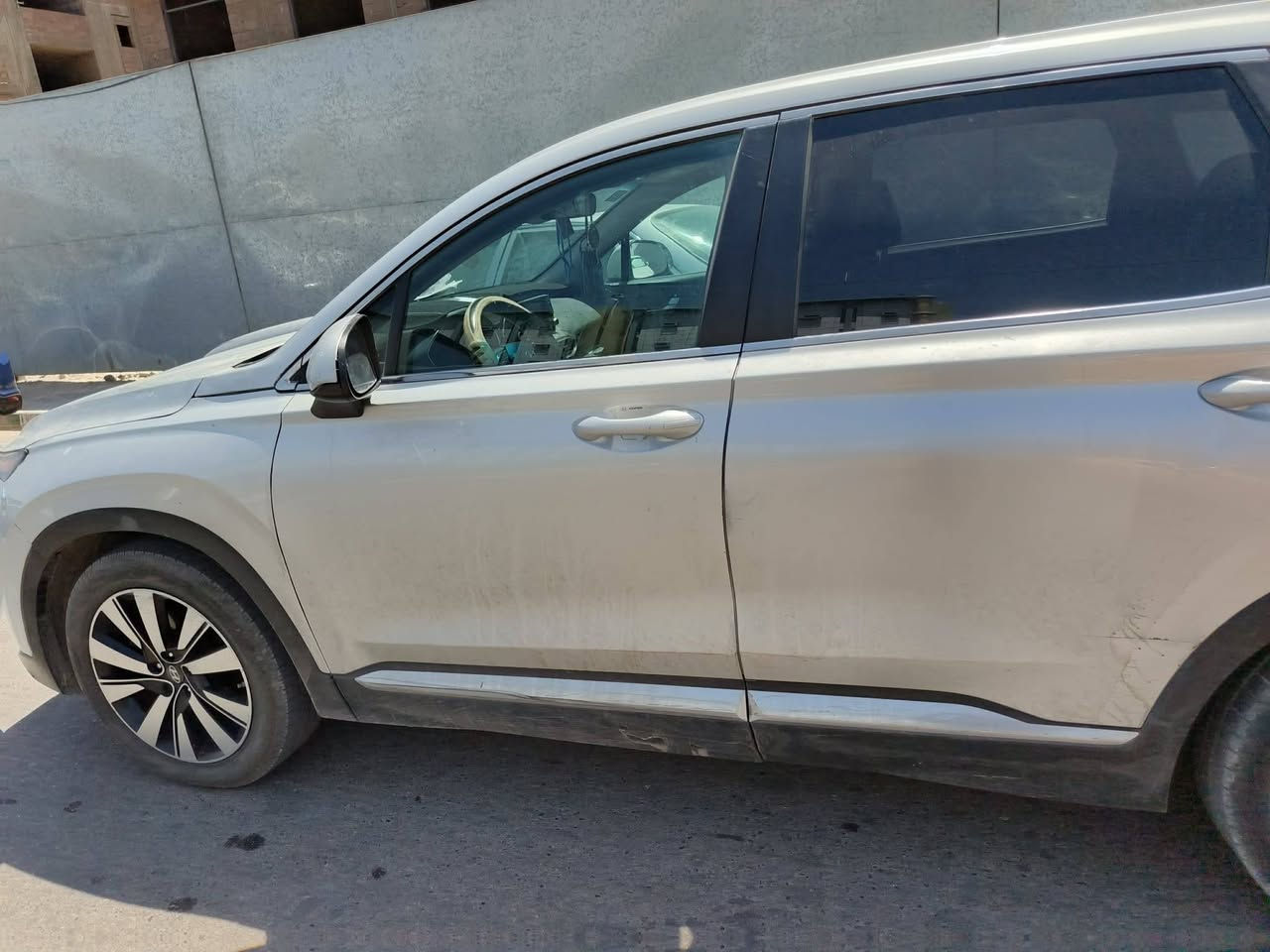 مكلف بالنشر
***********

سنتافي 2019 الشكل الجديد

سنويه لل2028 باسمي  

كير محرك ع الشرط كفاله

بيها 3 قطع صبغ فقط فقط

مكان السيارة - السماوة 

مكلف بالنشر  للاتصال

***********
