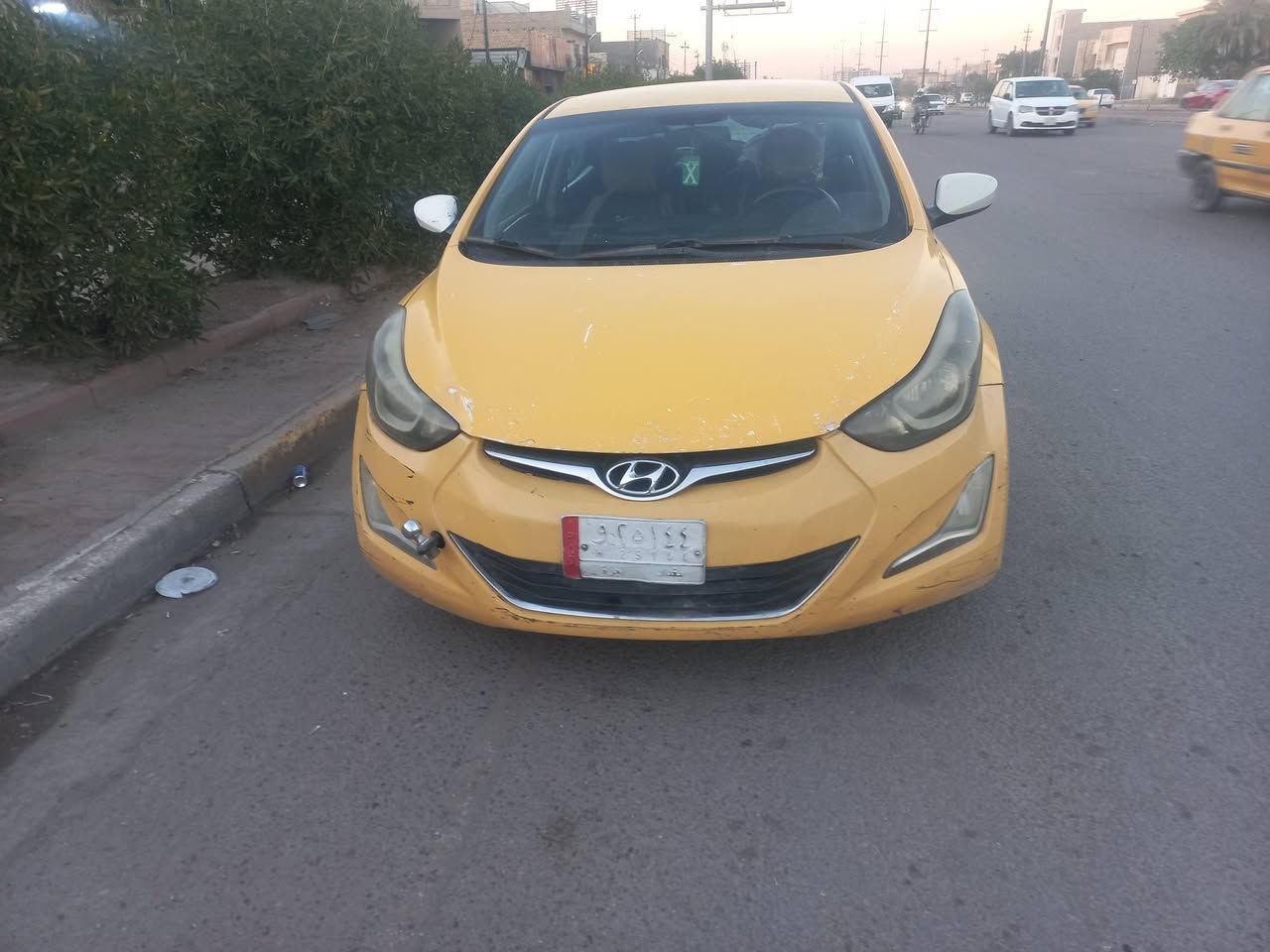 النترا ٢٠١٤ وارد امريكي حادث بس بنيد والباقي كفاله شرط الفحص  من الدواخل لغد شاصي مكفول بيه بس بشخوط يرداله فقط صبغ ودعاميه امامي  كير مكينه ١٨٠٠ دوش مكفوله ما مفتوحه السعر ٩٥ وبيه مجال بسيط مكاني شهداء  رقمي ***********
