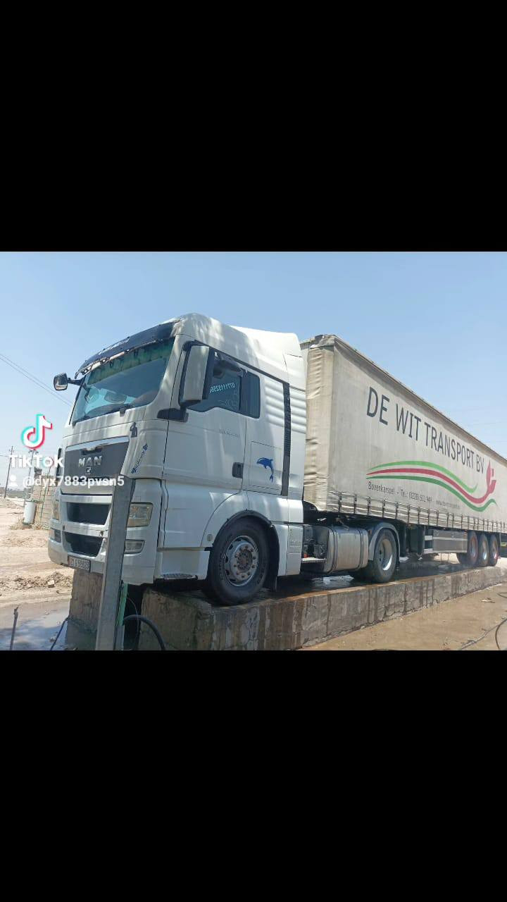 مان بري فان 2009 كامل مواصفات ثلاجه داخليه لتايدر للبيع ***********
