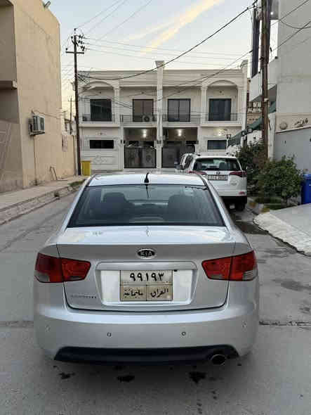 سيارة كيا سيراتو خليجي 2011 
شرط كير محرك صدر امامي خلفي جاهزها اربعه تايرات جددت تحويل او وكاله حاظر بيها قطعتين ونص صبغ اثر شخوط بدون تبديل وبدون ضرر سعر 103
***********
