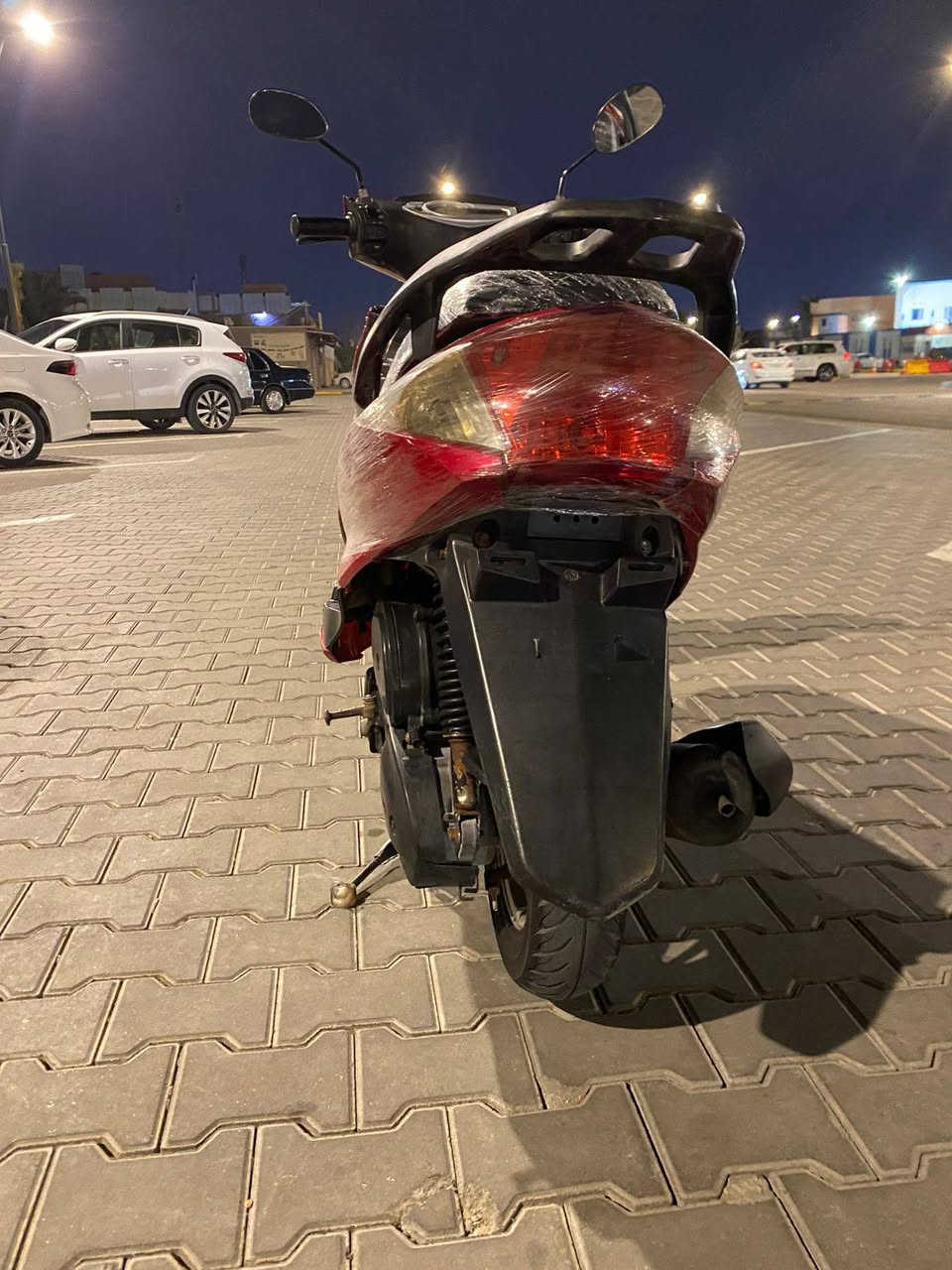 دراجه سكنس للبيع دراجه نضيفه كلشي بيه ابلاد محرك مافتوح كهربايات هورن كلشي شغال بيه محركه محرك ماكس شلعه خير من الله تجي تفحص تشوف يلا تاخذ اني بخدمت لي مشتري سعره 750 مكاني بصره كرمه علي رقم ***********

