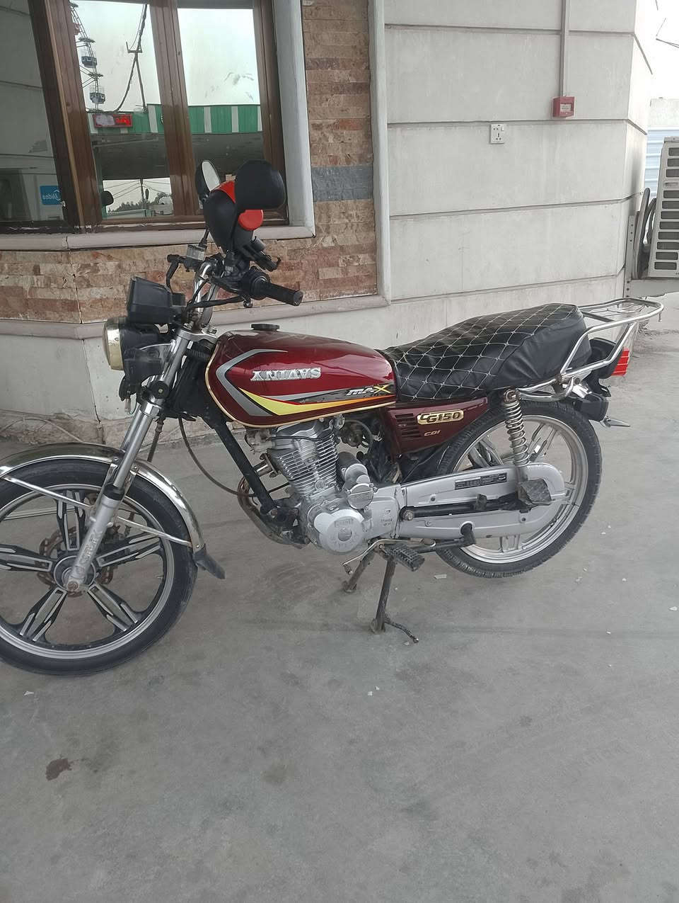 سلام عليكم دراجة سافان 5 كير مكينة مامفتوحة كهرباءيات كلهة شغالة دبلات امامي خلفي مكينة خير من اللة لاتبخير ولاتنقيص سلف وهندر اكفلكياها من كلشي سعر 600 وبيها مجال للشراي بغداد شعلة
***********
