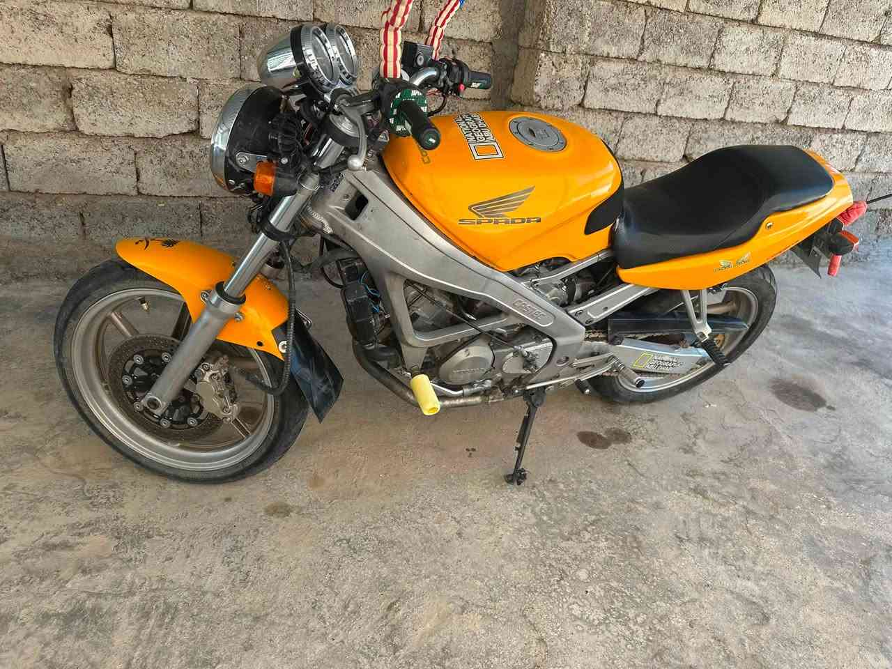 نوع هوندا CBR250RR بطح
V2 ثنين سلندر   ⚙️
2كبرتر موديل 1991
رقم كركوك سنوية 29. مشروع وطني 🪪
شرط التحويل 
مكان صلاح الدين 
شركاط ⛳️
 السعر 15 ورقة بي مجال 
***********📞
