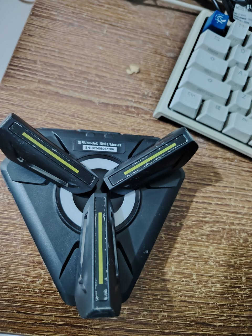 قطعة العقرب سكوربين ٢ للبيع ب ٧٥ الف عنواني بغداد
***********
