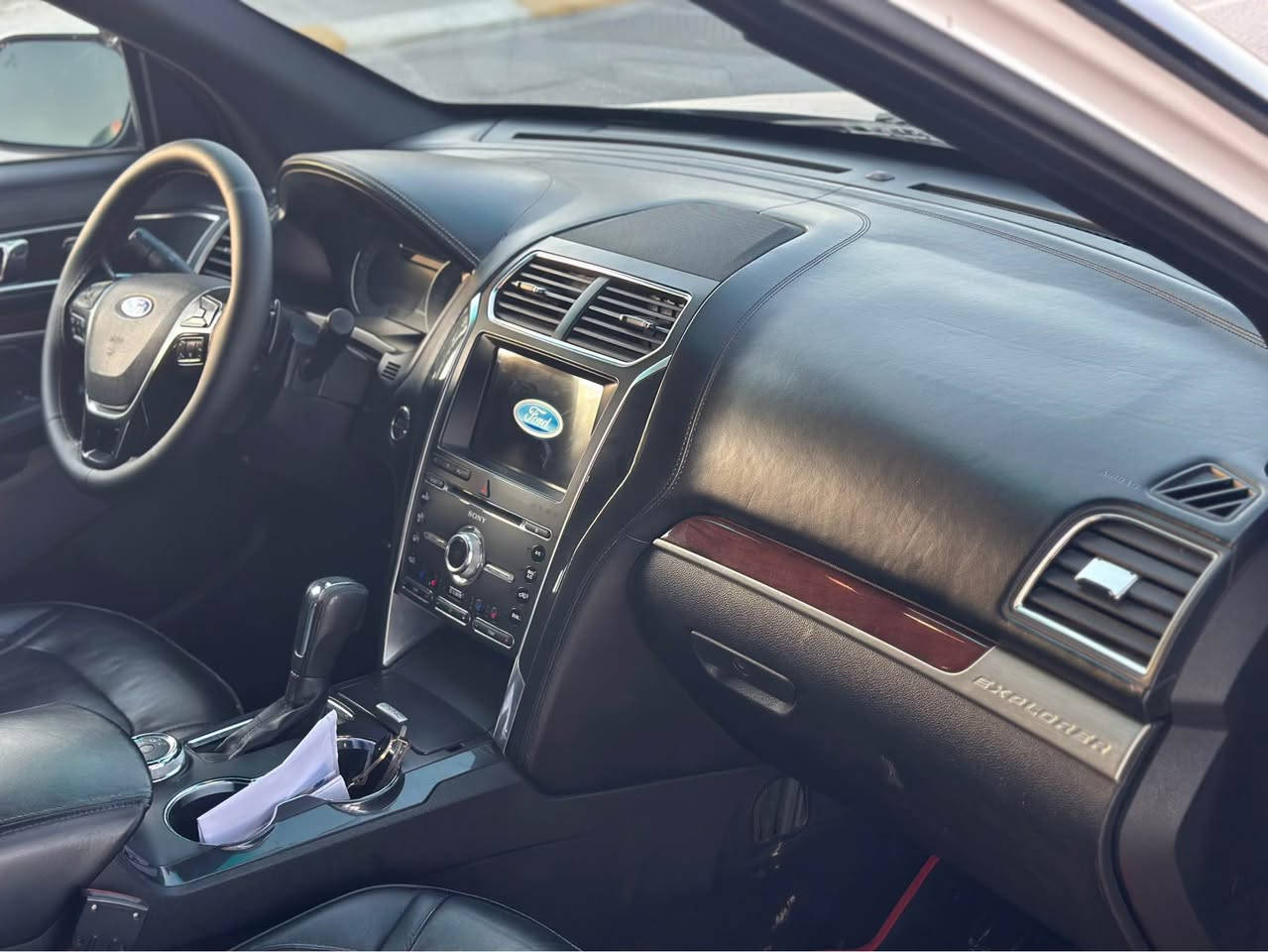 فورد اكسبلور 2018 محرك 6سلندر توين توربؤ مواصفات بلاتينيوم اعلى مواصفات قوة حصانية 400 حصان 
محرك دوش كير و محرك كفالة ماشية 78 الف 

بيه كلير جاملغ امامي ايمن فقط بسب شخط شرط فحص 

السيارة بسمي تحويل وكالة مباشر 
السعر 223

عنوان قضاء كلار تابع سليمانية 
*********** السليمانية, العراق
