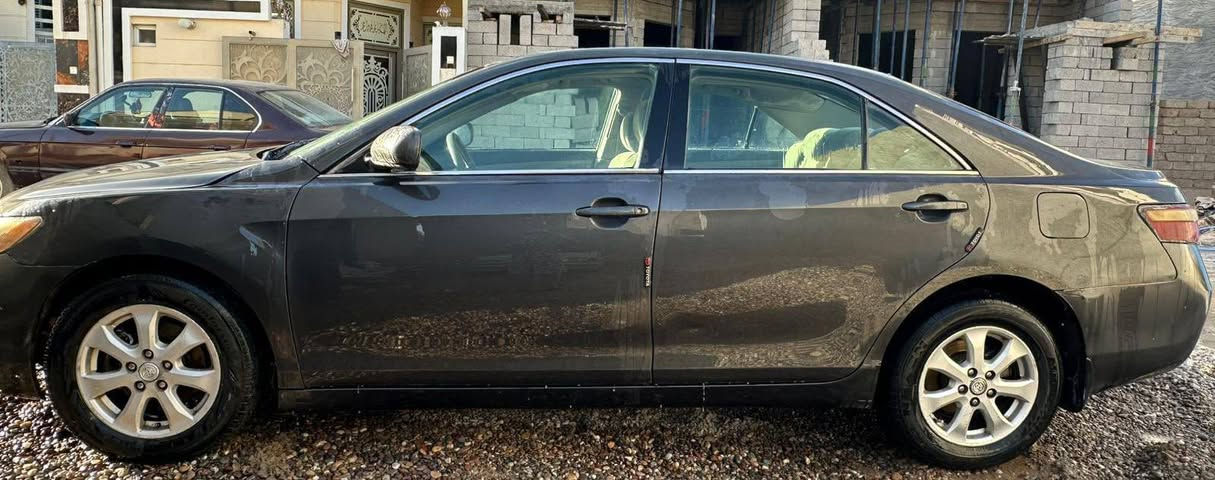 سيارة كامري وارد امريكي موديل ٢٠٠٨ رقم بغداد الماني تحويل  مشروع وطني الجاملغ والباب جهة الصدر مصلح ومصبوغ فتحه سلايد كامرة شاشة وسط بيها صبغ اربع قطع اني اكول احزام محرك جديد وكير وصدر جيدات التبريد شغال فتحه كروس سرعه مكان السيارة  صلاح الدين تكريت سعر 87 وبيها مجال 
للاستفسار ***********
