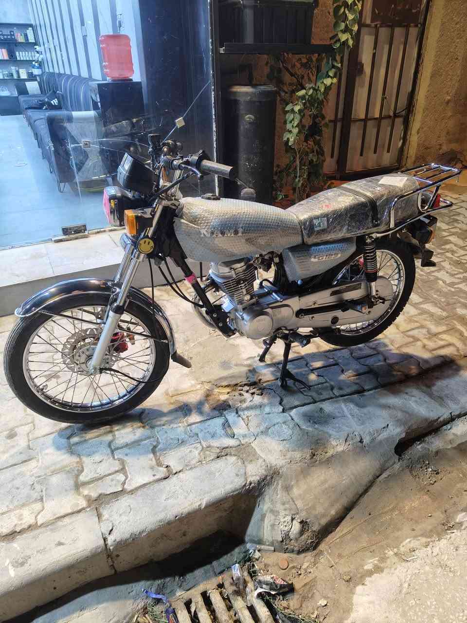 للبيع
نامه2025 سكنر 5 اوراق اوراقه كامله وي الوصولات

دبل دسك نضافه فول احلا من الصور

دراجه كفاله 

السعر 750وبيه مجال

كوفه حي ميسان 

***********
