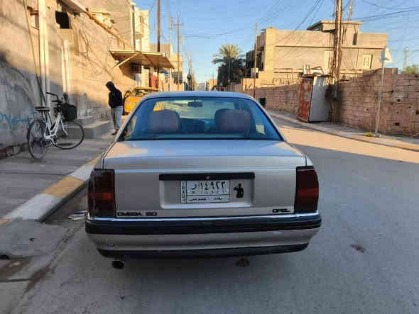 بيع فقط اوبل اوميكا موديل 91 رقم بغداد باسمي مصبوغة عام بدون حادث كير عادي محرك الفين خير من الله لاتنقيص ولا تبخير ولا رشح السيارة محورة تبريد ياباني بس نكسر البوري وتركته زوج تايرات جديد وزوج نص عمر راديتر جديد تخم نوزلات جديد وفيت بم ولف راجع جديد وتخم بلكات جديد وكهربائيات كلها شغالة وايرفلو محور تي بي اس وجعمقة مال ستيرن مال اوبل الفين وثنين يعني الستيرن جدا خفيف (مي)السيارة جاهزة  السعر 37 وبيها مجال قليل للاستفسار ***********
