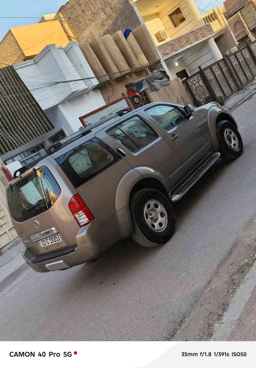 السلام عليكم
‏نيسان باتفندر 2007 خليجي رقم اربيل نكليزي سنويه نافذه صار سنه باسم عربي ساكن بغداد تحويل او وكاله
‏مكينه 6 سلندر 4000 كير محرك صدر كله بشرط سياره مكفوله من بارد والشخوط ورصعات كلش حلوه فقط بنيد مرشوش كلير جماليه وربع باب سايق صور سونار مرفق بالمنشور تبريد منقص غاز صونده طاكه فقط. . 
‏السعر/97$ وبيها مجال بيع او مراوس. . 
‏العنوان/بغداد الإعلام قرب تقاطع درويش
‏*********** واتساب بغداد, العراق
