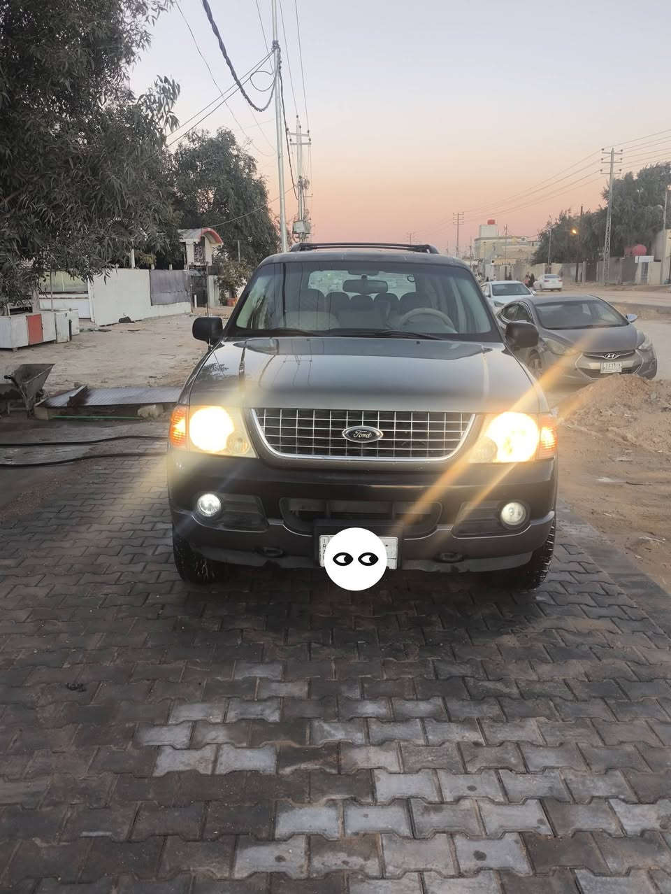 من رخصة مسؤول الكروب 
فورد اكسبلور موديل 2003رقم بغداد مشروع وطني الكير المحرك الحدادية 3قطع تبريد تدفئة بحالة  جيدة جدا الضرر فقط الجاملخ وباب جهة مقعد الصدر بدون دواخل ولاتبديل السعر 85 مع المجال مكان السيارة النجف الاشرف وتساب على نفس الرقم***********3
