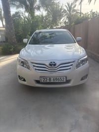 كامري 2011 خليجية مكفولة بيها كم بارد  السعر 134 وبيها مجال بسيط  0777...