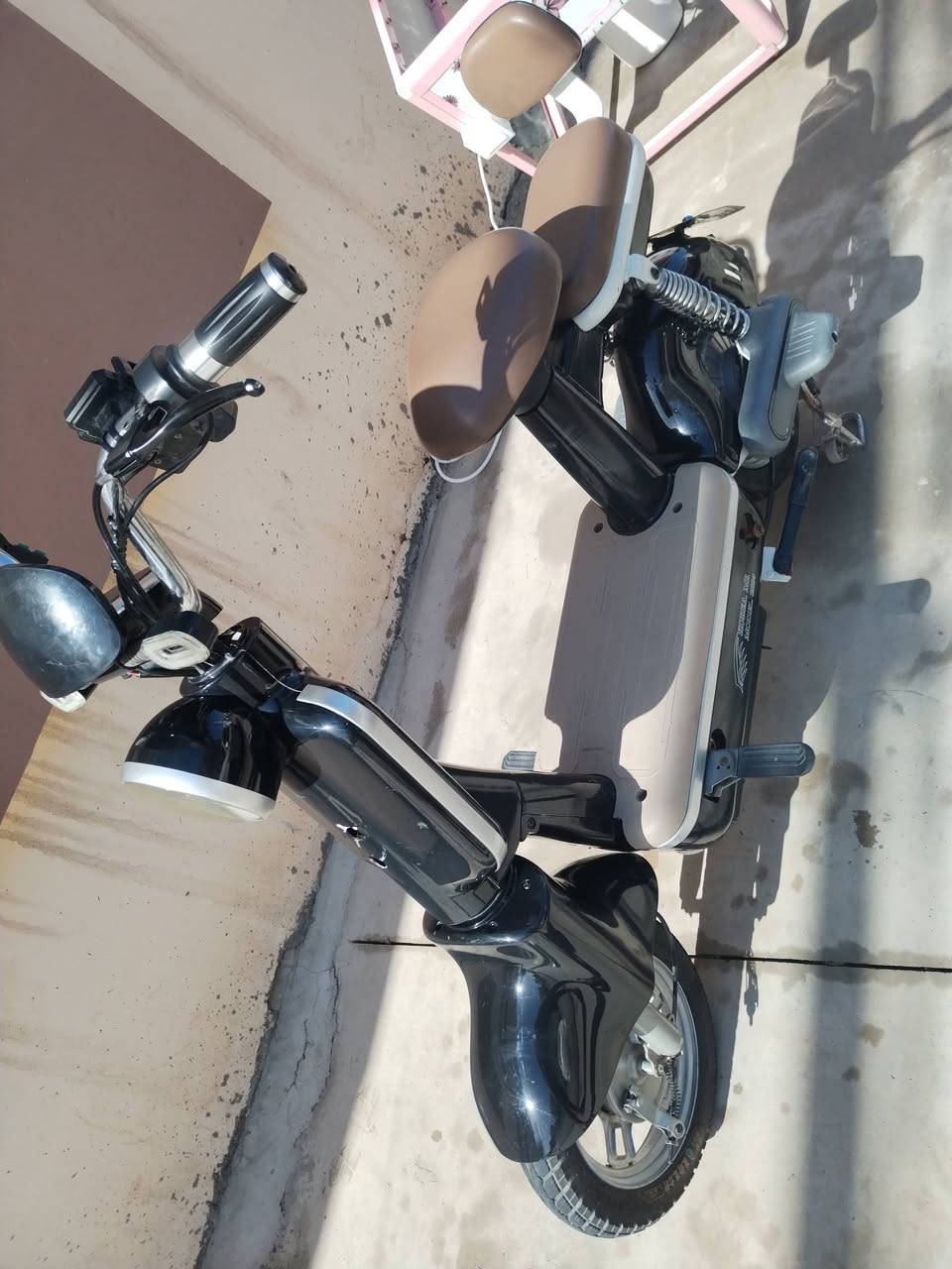 ماطور شحن نظيف كله شغال كامل بس تاير الوره ينرادله تبديل السعر 165 العنوان موصل حي العكيداد قرب متوسط الشعب ***********
