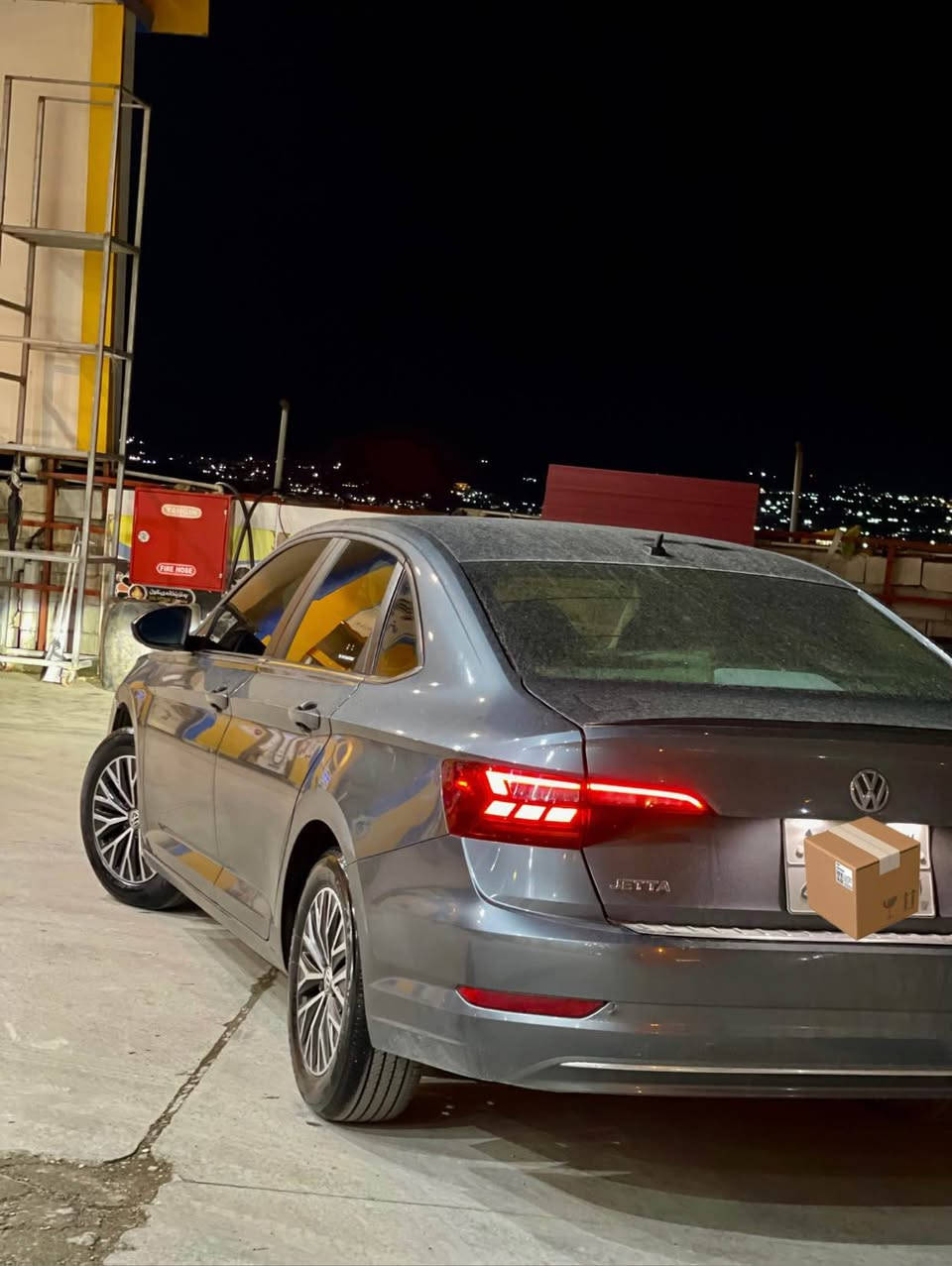 فولکسواگن جیتا ٢٠١٩
گێر و مەکینەی بە شەرتە
تەنها گێر حادی 
رادێتەری بیلادە بە شەرتی حەماوەیە
تەحدید سورعه
برێک بەسمە 
یەک پارچەی بۆیاخە ئەویش بۆنیت بێ ژۆرێ 
ئیرباگ سوکان  سیستەمە
نرخی ١٠٩ مەجالەکی زۆر کەم
ژمارە مۆبایل ***********
تکایە موشتەری تێل بکە سەرمان مەیێشێنە
جوابی نامە نادرێتەوە أربيل, العراق
