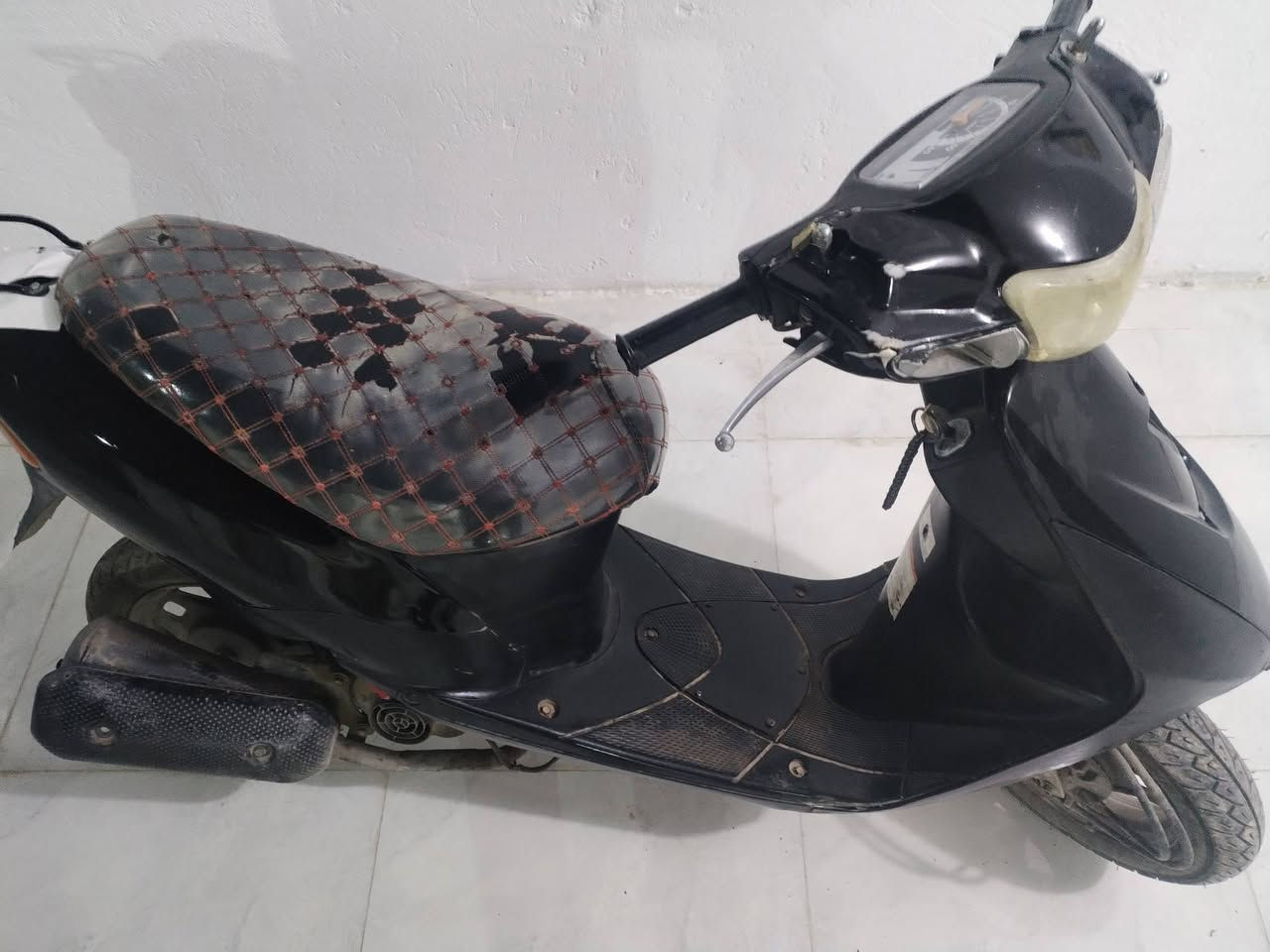 سلام عليكم شباب دراجه للبيع الدراجه مامفتوحه تجي وتفحص المجر الكبير كلشي شغال السعر 300 وبيها مجال للطيبين ***********
