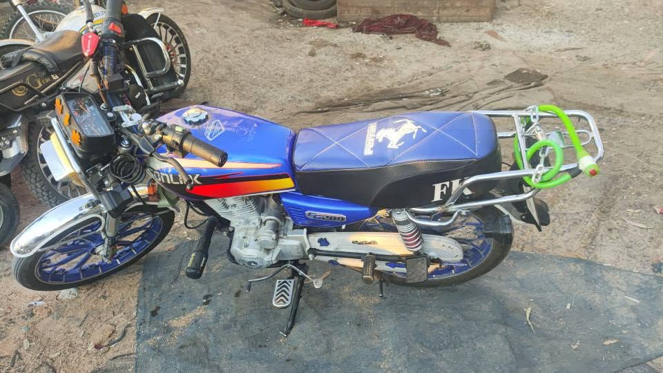 ماطور سافيني 200cc جديد ميحتاج شي موديل 2025 كامل منافيس أربيل, العراق


**إذا كنت صاحب هذا الإعلان وتريد حذفه لأي سبب، رجاءا أرسل رسالة إلى الدعم الفني**