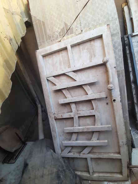 السلام عليكم.
عندي باب شارع باب رئيسي سلايد حديد للبيع السعر 200 الف من يرغب الاتصال على الرقم ***********
