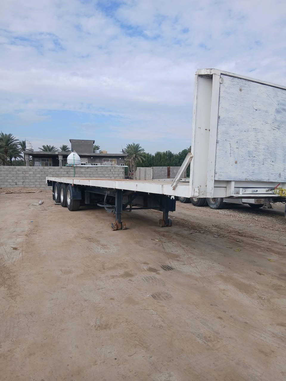 السلام عليكم عربانه للبيع بنز دنكير بيبي السعر 29وبيه مجال  للاستفسار ***********
