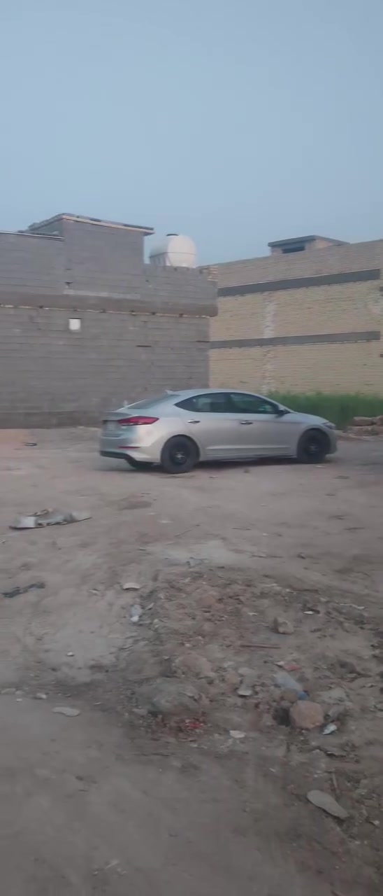 بيت للبيع. 400متر حي الرباب.
بيت مرتب وحلو 
سند 25قرار. مرمم جديد
نقصه بس مي وكهرباء
عنوان البيت كربلاء قرب اسيطره البراهيميه حي الرباب
يبعد عن الشارع العام 600متر خدمات كامله وتبليط وارصفه مشتغلي جديد
للتفاصيل اكثر.
*********** وسام ال كميش
*********** مختار الاسدي الاسدي
