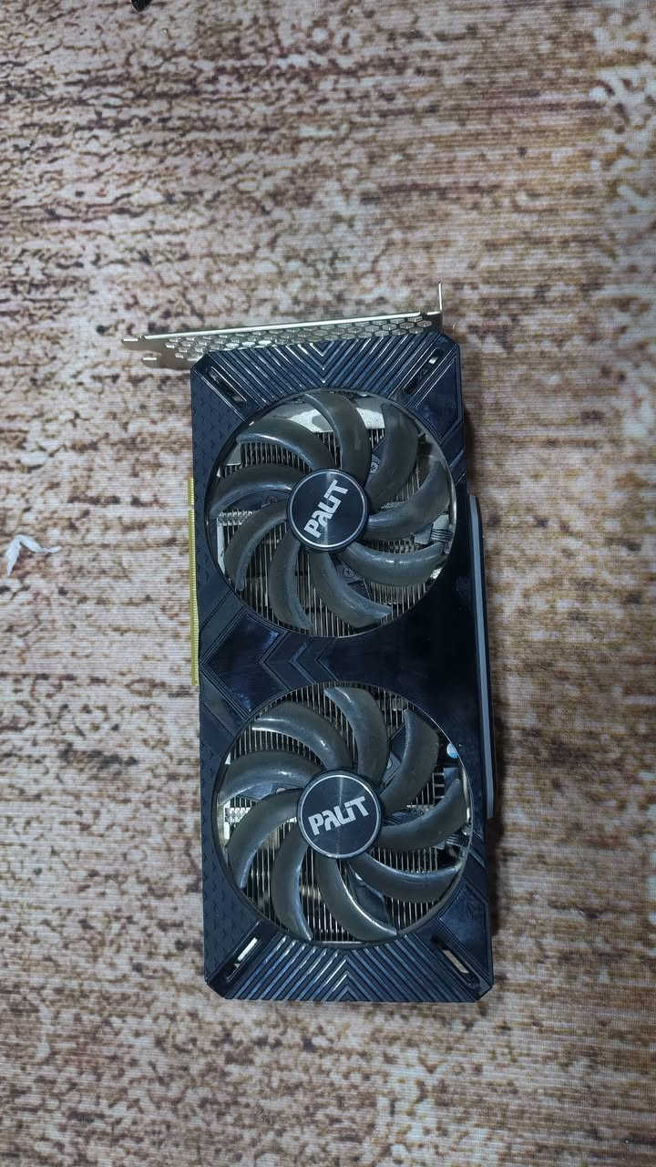 سلام عليكم 
كارت شاشة RTX 2060 12G Palit
كارت استخدام قليل مامفتوح اقصى درجه حرارة واصل من 65 الى  72 كحد اقصى سعر 250 الف مكاني نجف حي السلام قرب مصطفى ابو دجاج ماعندي توصيل 
***********
