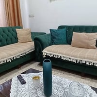 تخم قنفات ١٠ مقاعد سعره ٦٠٠ الف والسعر قابل للتفاوض  للإستفسار التواصل...