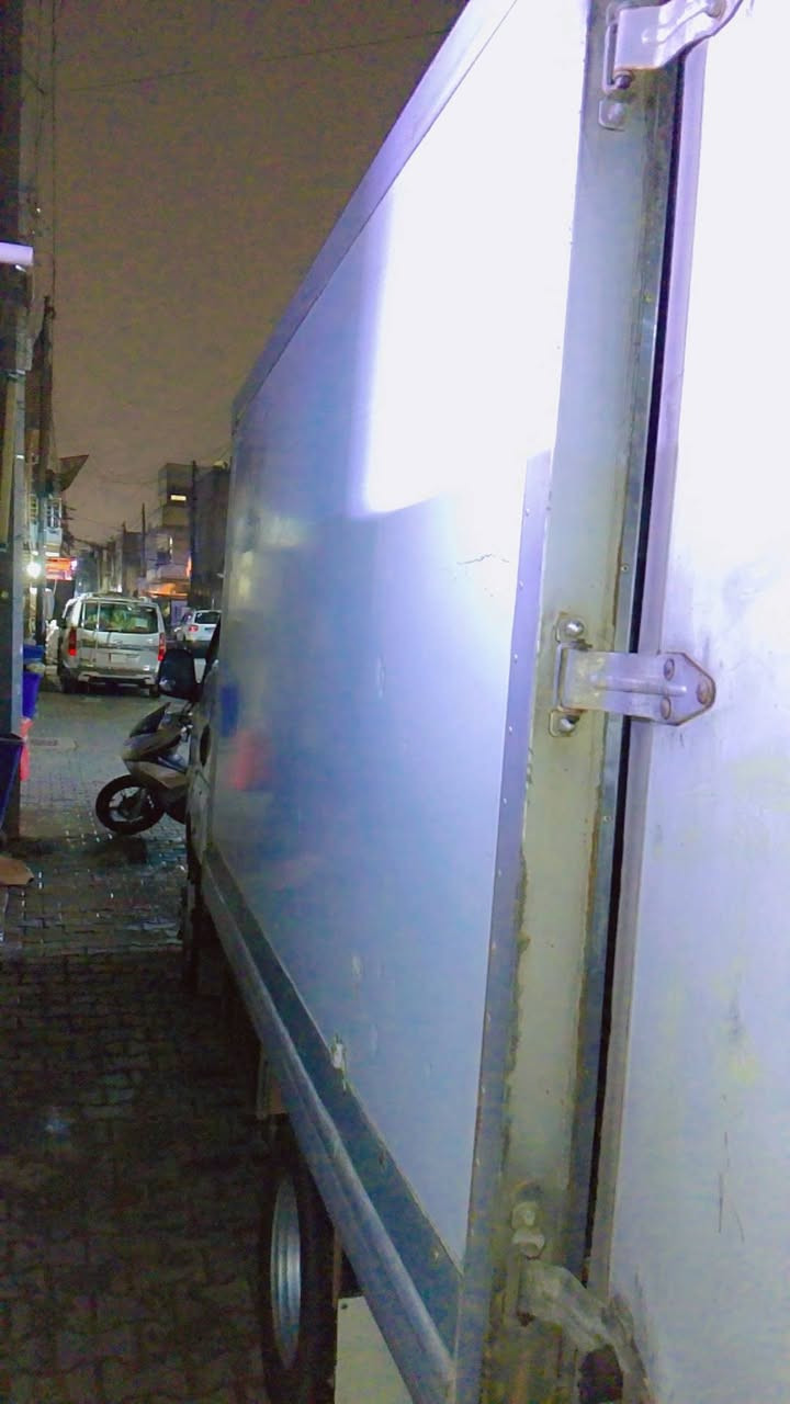 للبيع كيا براد فحل موديل 2010
مكفوله سياره  رقم شاصي واضح 
كير محرك اكسن رقم بغداد 
تحويل ثاني يوم 
براد خلفي شغال ينزل تجميد 
تايرات محوره ستد عالي 
سعر 118 بيه مجال بسيط حك جيه 
عنوان بغداد رقم ***********
