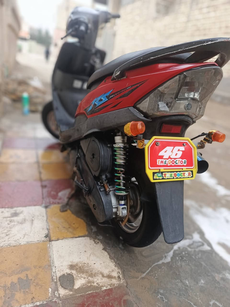 السلام عليكم دراجه ماكس عدله دراجه صالها شهرين نازله من الوكيل الدراجه خير من الله نكره بأي وقت الدراجه بيها تزويد خارجي
أصابع ابريك 
صدر أمامي 
دبل خلفي سبع ألوان 
صالنصه حلزوني أصلي
وبيها بعد نواعم 
غراضها البلاديه موجوده وياها
الدراجه شلعه ومعدل جيب وياك فيتر وتعال افخص 
للاستفسار اتصل***********
