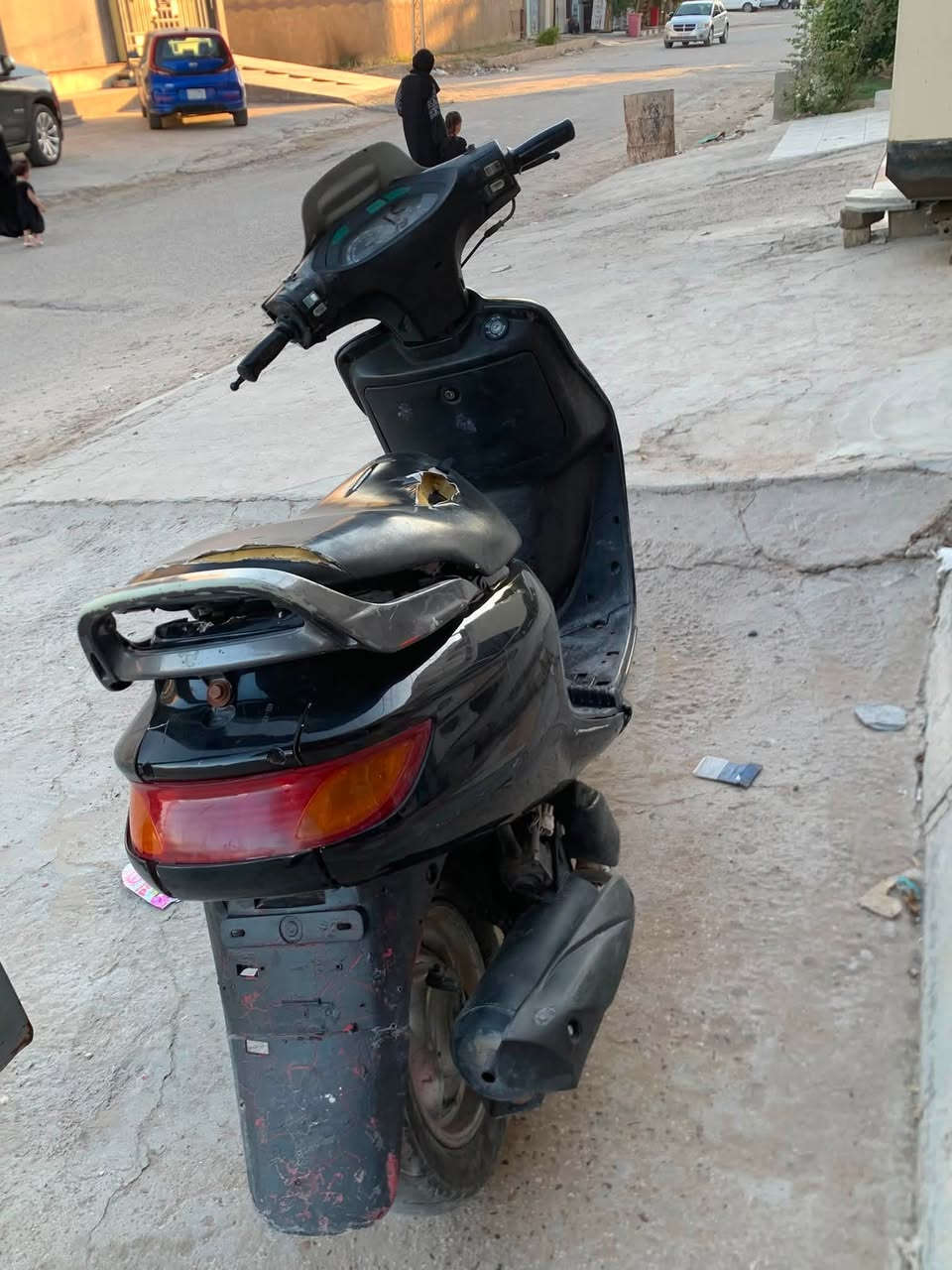 السلام عليكم فراشه للبيع دراجه تخبل المكان حله حي الجزائرنقصه باتري
***********

