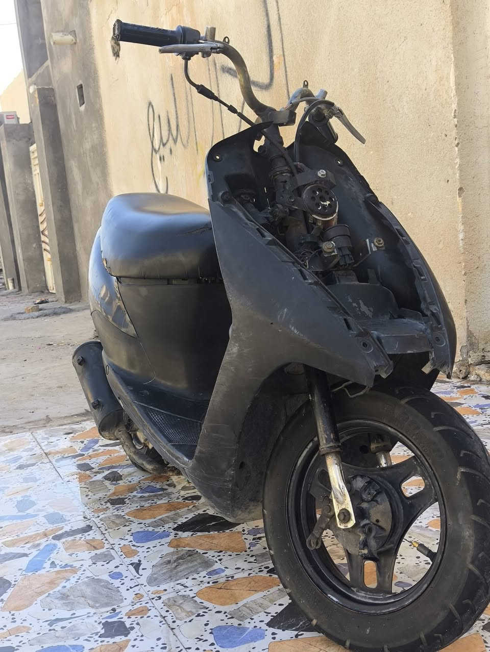 سلام عليكم ورحمة
دراجه 60 سازوكي رياضي دراجه حلوه بدون مكفوله عشاير 
سعر 100 وبيه مجال بصيط رقمي ***********
