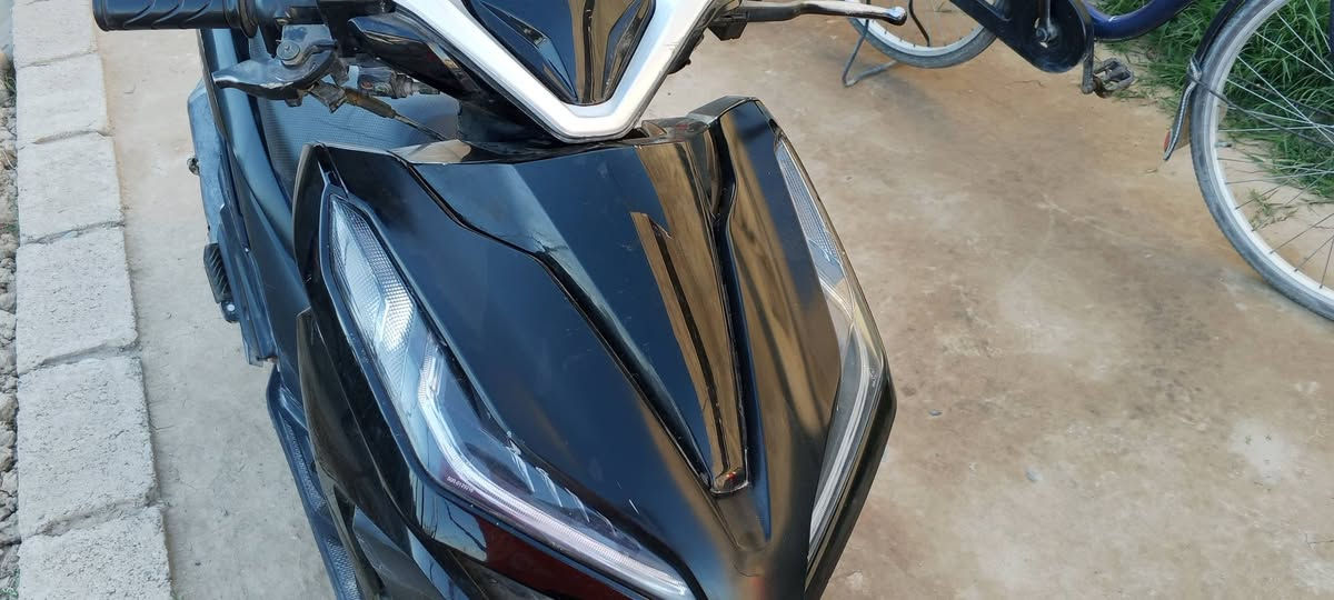 سلام عليكم دراجة الي البيع السعر خاص كلشي شغال بيها ... طريقت التواصل ***********
