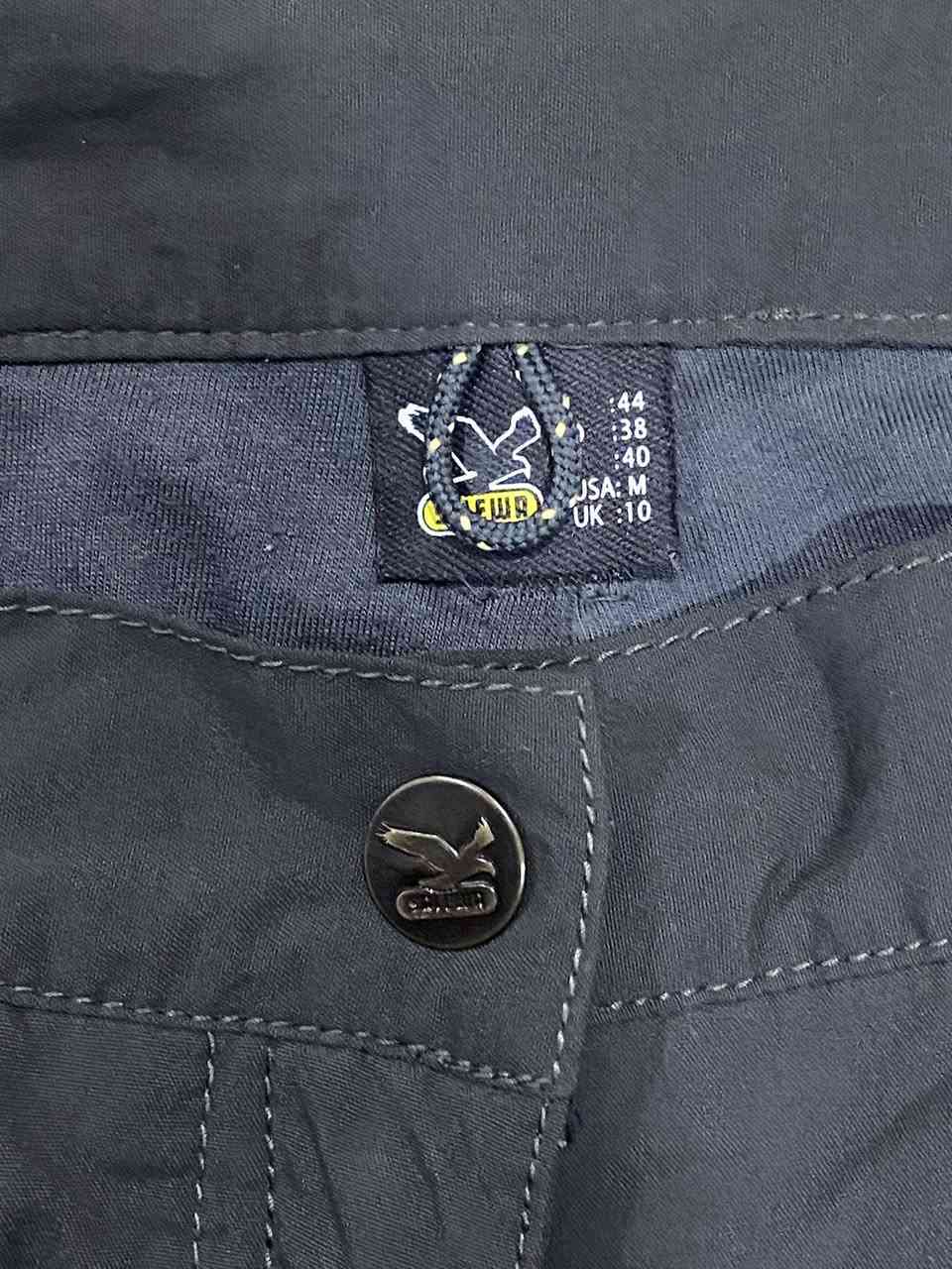 ماركة salewa الايطالية للملابس الجبلية
اللون رصاصي غامق 

النظافة فول فول 

مبطن من الداخل 

شرط اصلي 

الطول 107
الكمر 43
الحجل 18 

يتوفر توصيل


**إذا كنت صاحب هذا الإعلان وتريد حذفه لأي سبب، رجاءا أرسل رسالة إلى الدعم الفني**