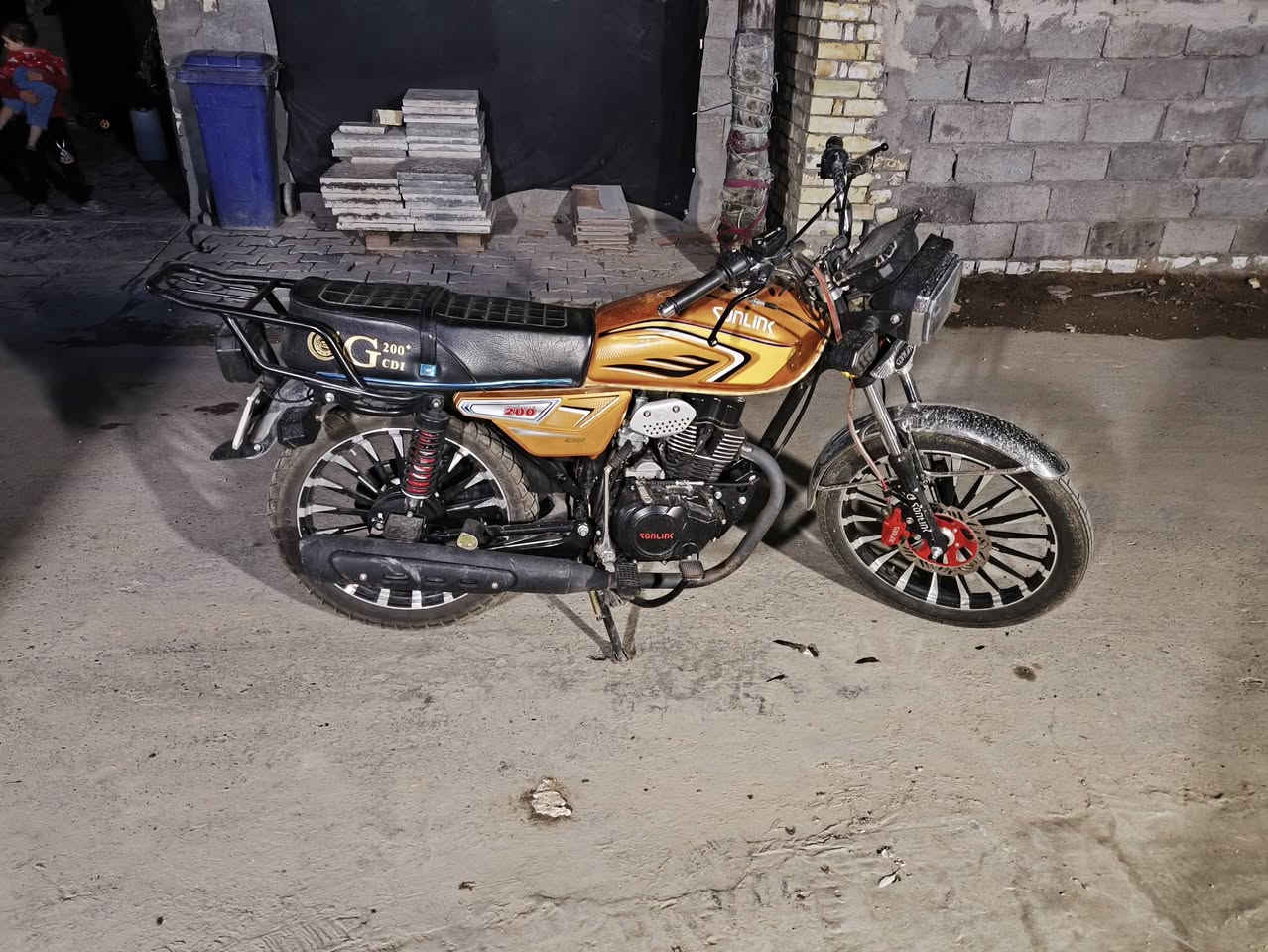 السلام عليكم ورحمه الله وبركاته دراجه سونيك موديل 25 دراجه زيرو معنى الكلمه جديده حيلي اللي يريدها مكان بغداد حي النصر راح اخليه رقم تليفوني ما متواجد على الخاص  دراجه ما متبرقلها متروكه بالبيت موديل 25﷼***********
