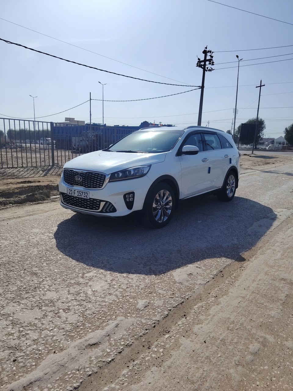 كيا سورنتو 2020 فول مواصفات 

السياره جديده ربع ماتصرف عليها 

كفاله عامه من التبديل والصبغ والبارد والشخوط 

رقم سليمانيه  الجديد سنويه 2030

تحويل مباشر بسمي.               

مواصفات 

1_حجم محرك 6سلندر كفاله

2_تحكم ستيرن 

3_كروز سرعه (تحكم سرعه بالستيرن) 

4_شاشه بلاديه لمس (سايد بريك بصمه) 

5_ شاشه ترحيب 

6_يدات نيكل بلادي 

7 منظومه زنون بلادية 

8_لدات امامي خلفي                    ((فورويل 4/4دفع رباعي))

9_علامه سورنتو بالدوسه 

10_مري جانبيه شفط كهربائي 

11_كشنات جلد بلادي

12_بصمه تشغيل +بصمه ابواب 

13_ أشاره ترحيب باليدات عند الاقتراب 

11_كشنات كهرباء عدد 2 

15_حساسات امامي وخلفي 

16_لايت ثلاث عدسات بلادي 

17_انظمه قيادة عدد 4.   

18_ 3قطع تبريد 

19 _سبعه راكب

20_دبل شباك

21_عدادالكتروني مو عادي))) 

22_بانوراما مو حديد 

23_بردات خلفيه بلادي 

24 _جام اتو +حاكيه بلوتوث 

25 _ويل ستيل حجم 19 (((تخم تايرات جديد)))

26_شحن واير ليس () ((((بطاريه جديده))))

27_ سياره ماشيه48 حقيقي شرط الفحص 

28_ فابلون شركه بعده +بصمات عدد2

29 _محرك كير كفاله عامه شرط من كلشي 

30 _سياره جديده بمعنى الكلمه واحله من الصور 

31_ اعتذر عن مراوس فقط بيع 

32_صدر شركه مامبدل شي

33_ سياره سبير مانازل شركه 

سياره جديده ربع ماتصرف

مكان السيارة بابل الحمزه الغربي 
 السعر 266وبيها مجال 
***********
***********
