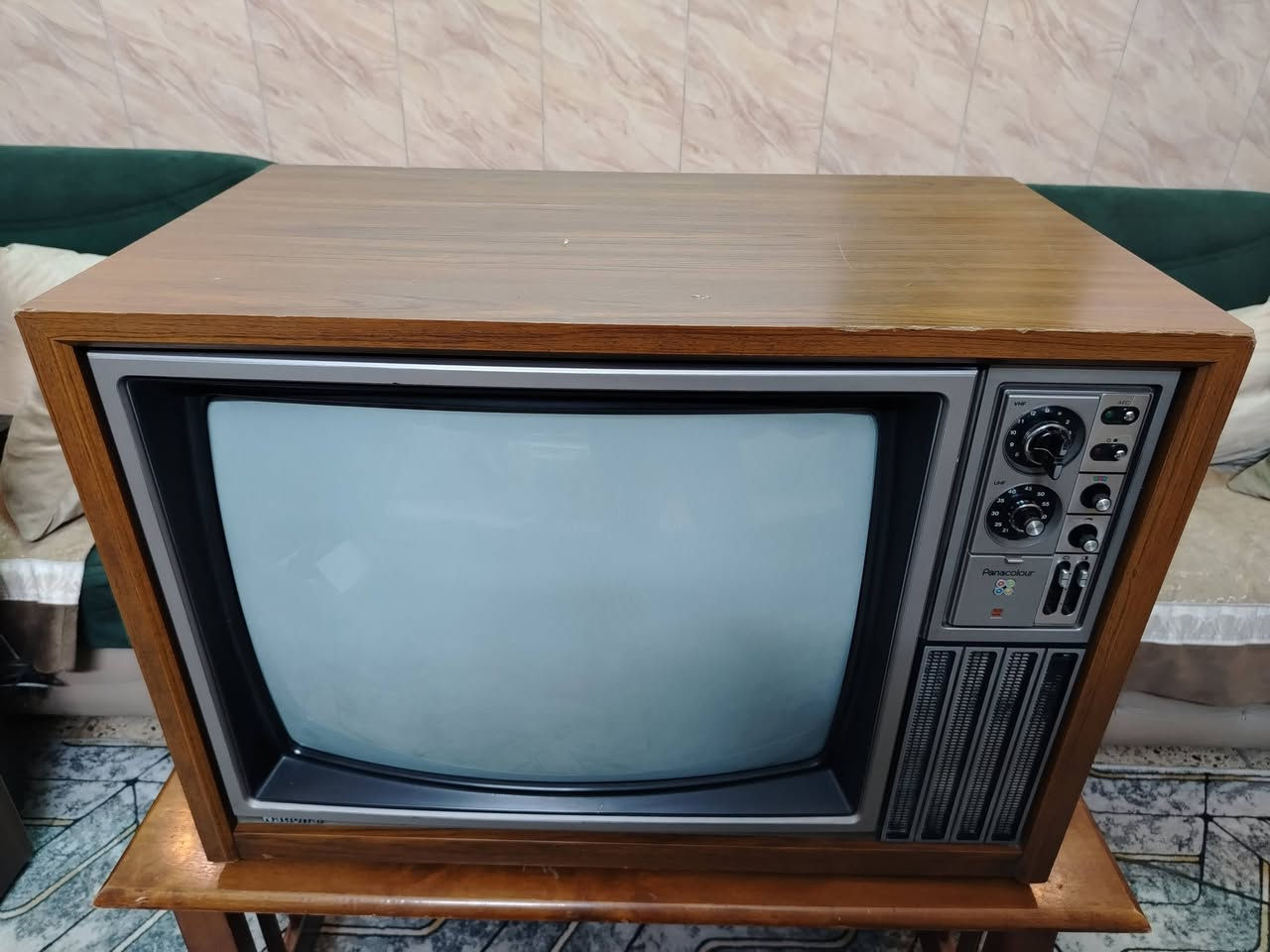 السلام عليكم
تلفزيون
نشونال 26
نضافة عالية
شغال كهرباء 
ابيع على وضعه
السعر 80 الف
عنوان بغداد
الحبيبية
***********
