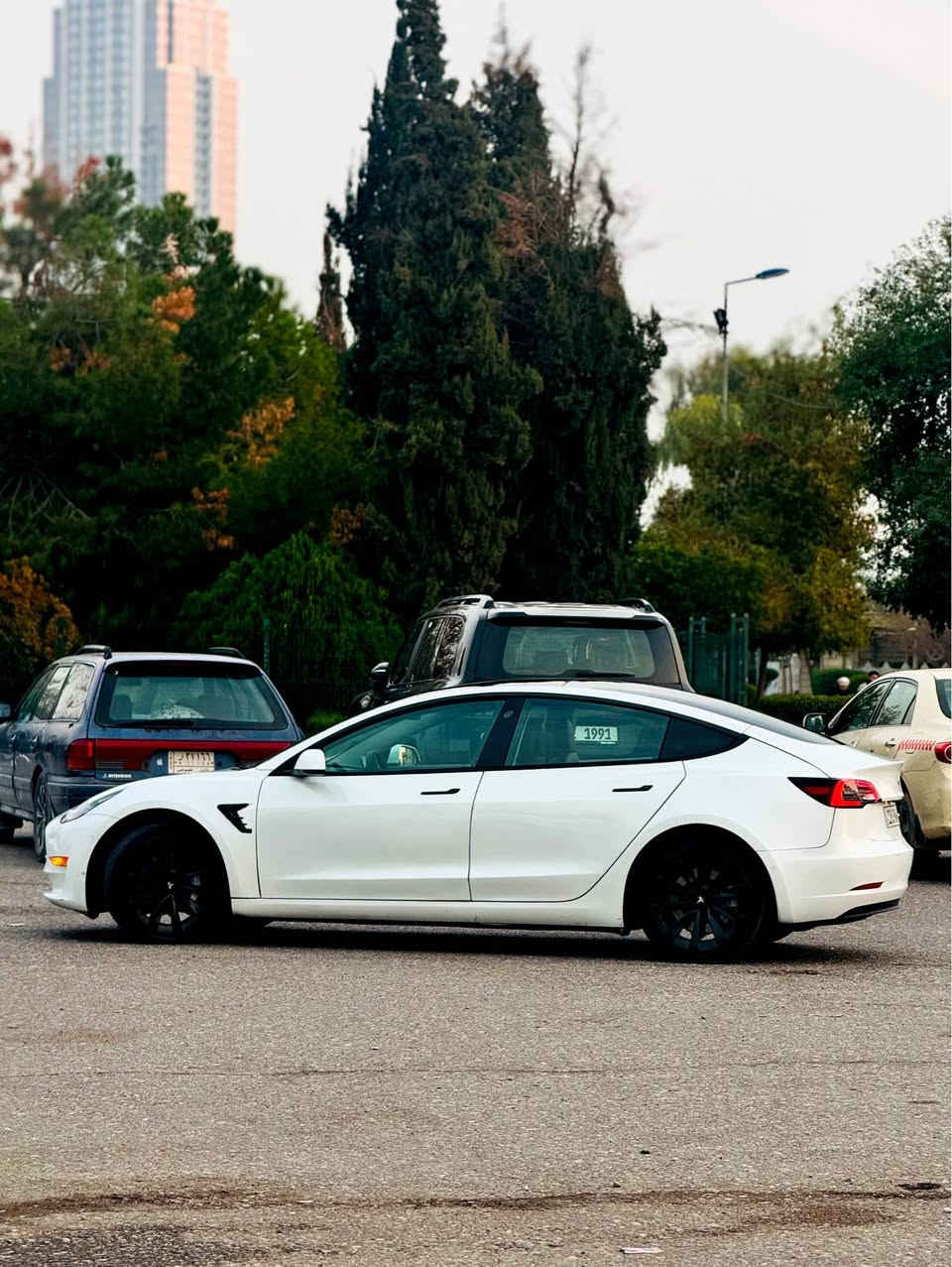 Tesla model 3 2022 بلاش 
کوردی عربى 
تيسلا موديل 3 
سينگل ماتور 
بدون قطرة دواخل 
ايرباك بس برده 
محركات كهربائية كله شرط 
ماشية 60 مايل 
ايرباك بس بردة 
بيه 5 قطع صبغ 
مكان اربيل 
سعر بلاش 139 ورقة 
واتساب ***********
______________________________
تێسلا سینگل ماتۆر 
قەترە ژۆرێ نیە 
ئیرباک بەس توکمە 
کارەبایەت هەموو بە شەرت 
تەنها 60 مايل رۆیشتووە 
پێنج پارچە سبوخە 
لە هەولێر 
سعر بەلاش 139 
واتساب *********** أربيل, العراق
