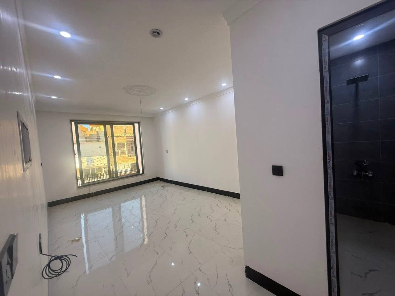 🔸سند طابو يتسجل بإسم اي عراقي
📍أربيل-بيت للبيع 5حساروك قرب شارع120m

➖مساحة 150M طابقين 
يتكون⤵️
➖4غرف نوم 
➖استقبال-صاله-مطبخ-مجموعه صحيات-كراج
***********
***********
***********
**********************
في حال لم يتوافق العقار مع رغبتكم او لم يكن بقدر امكانيتكم زوروا موقعنا على تلكرام للتصفح على اكثر عدد من العقارات المتوفرة•https://t.me/miran_48

10 دفتر 70 ورقة
