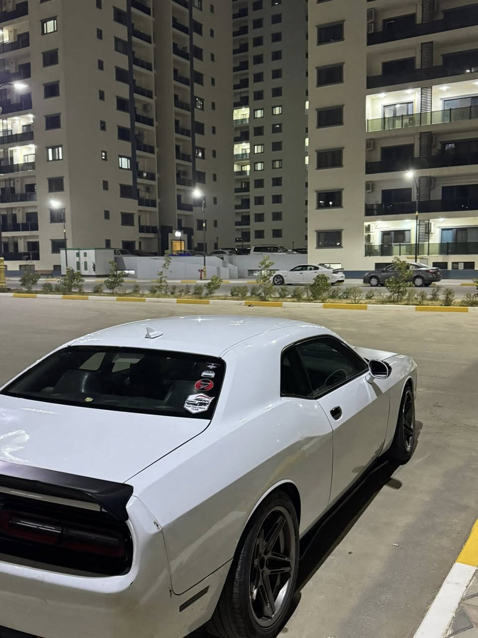 جالنجر 2016 / 5700 / RT للبيع او مراوس
جالنجر v8 السيارة بدون حادث حادثها سرقة فقط بدون دواخل بدون ايرباك بالعراق نضرب الجاملغ الخلفي فقط وبعده على وضعيته ممصوغ السياره عليها كير ومكينه خير من الله تاكل الشارع عليها برمجة البطل مصطفى ايكل و تفريغ عليها شوته رياضيه وبراد دهن ولفات حماوه ريسنك حماوه 85 ثابت انسه شي اسمه حماوه عليها تخم ويل فيراده عليها سستم اناره داخليه و سقف رولز بيها جهاز لهب بك فاير تحوير كامل دكمه داخليه  حداديه صدر امامي خلفي كله جديد 
السياره جديده وناصبه بمعنى الكلمه
السعر : 183 وبيها مجال 
للأستفسار : ***********
