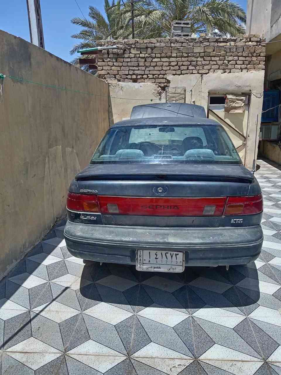 سيارة سيڤية موديل 93 كير عادي سنوية ساقطة بسنة 25كهربائيات كلة شغالة الصدر تعبان شوية الباور بي نضوح مكينة تمام السعر 19وبية مجال الاستفسار على الرقم التالي ***********

