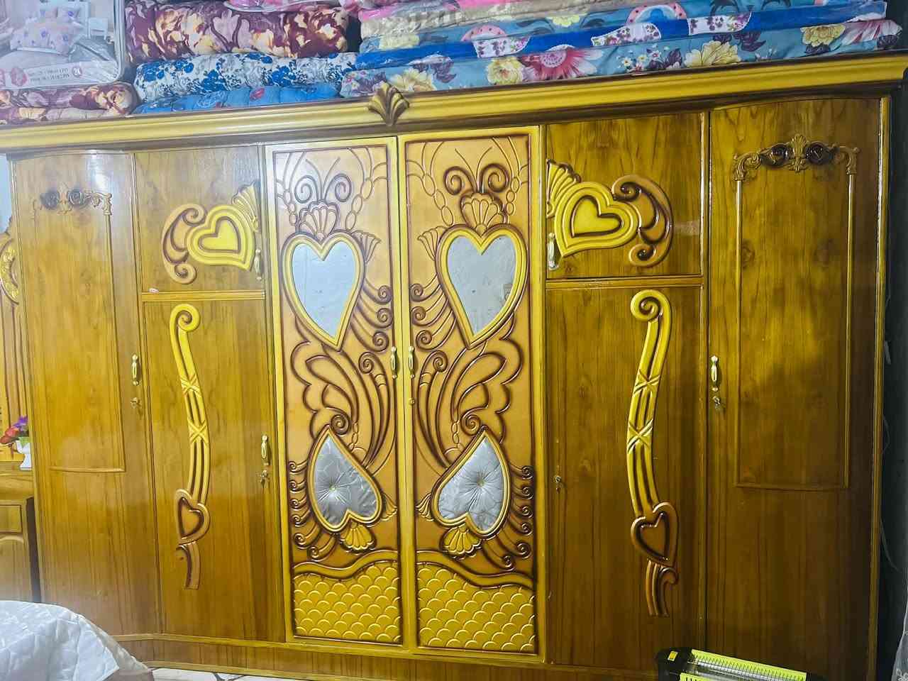 السلام عليكم غرفه نوم للبيع صاج شغل عراقي مستعمله تقريباً 3 اشهور جديده السعر 900 / استفسار حول رقم الهاتف/. *********** بي واتساب.
