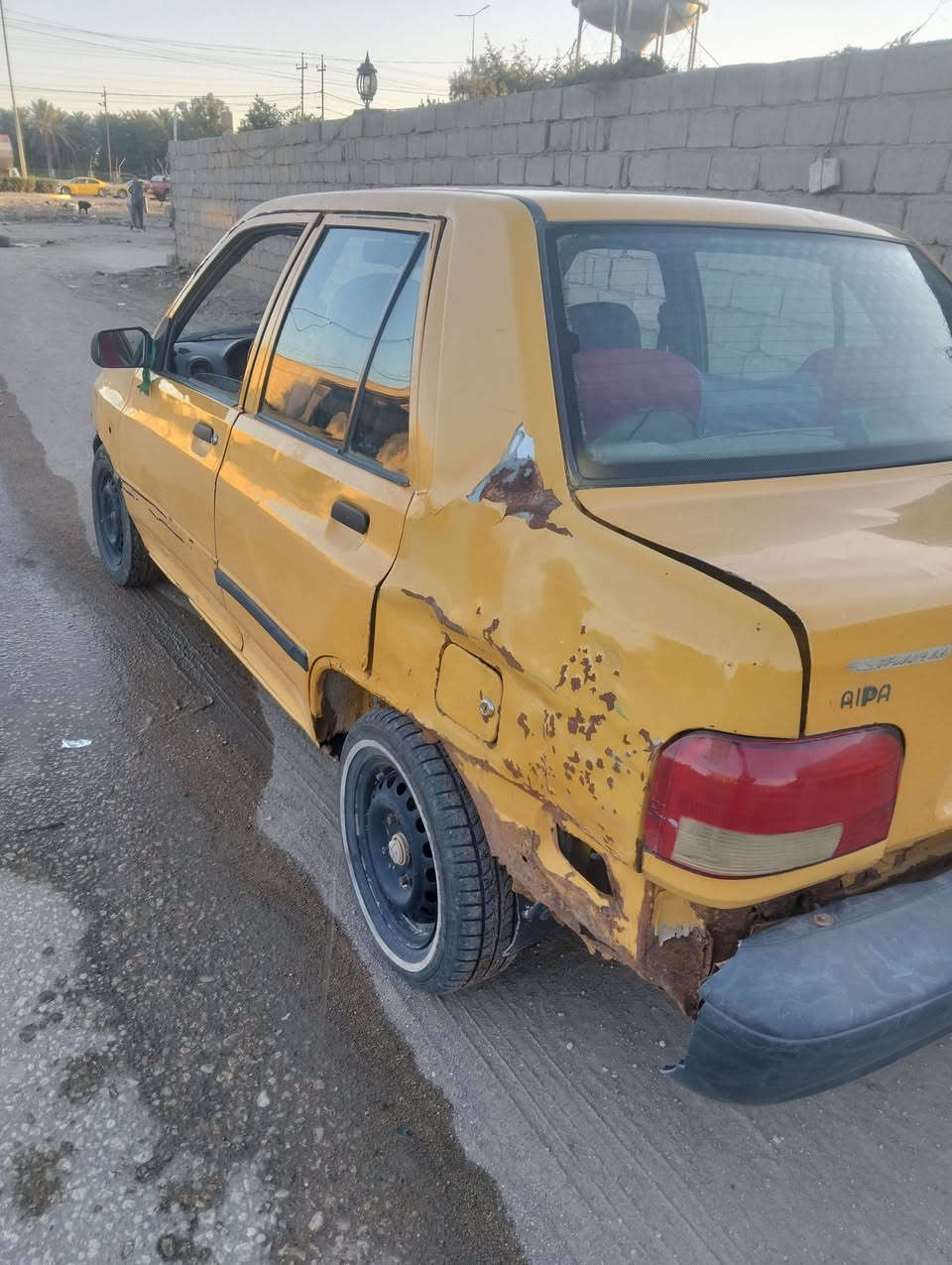 السلام عليكم سايبه موديل 15 قشرها شوفه عينكم بها ضربه منها بسيطه اتجاه السائق ما اندل اراعيها اتعهد من سرقه محركها خير من الله وقيرها خير من الله تايرات اجدد الخلفيات الامام نص عمر كهربائياته شغاله كلها رقمها صدامي سنويه كرتوني نافذه بال 23 مكان السياره بابل الحمزه الغربي سعرها      ((٨)) ورقات(***********) (***********)
