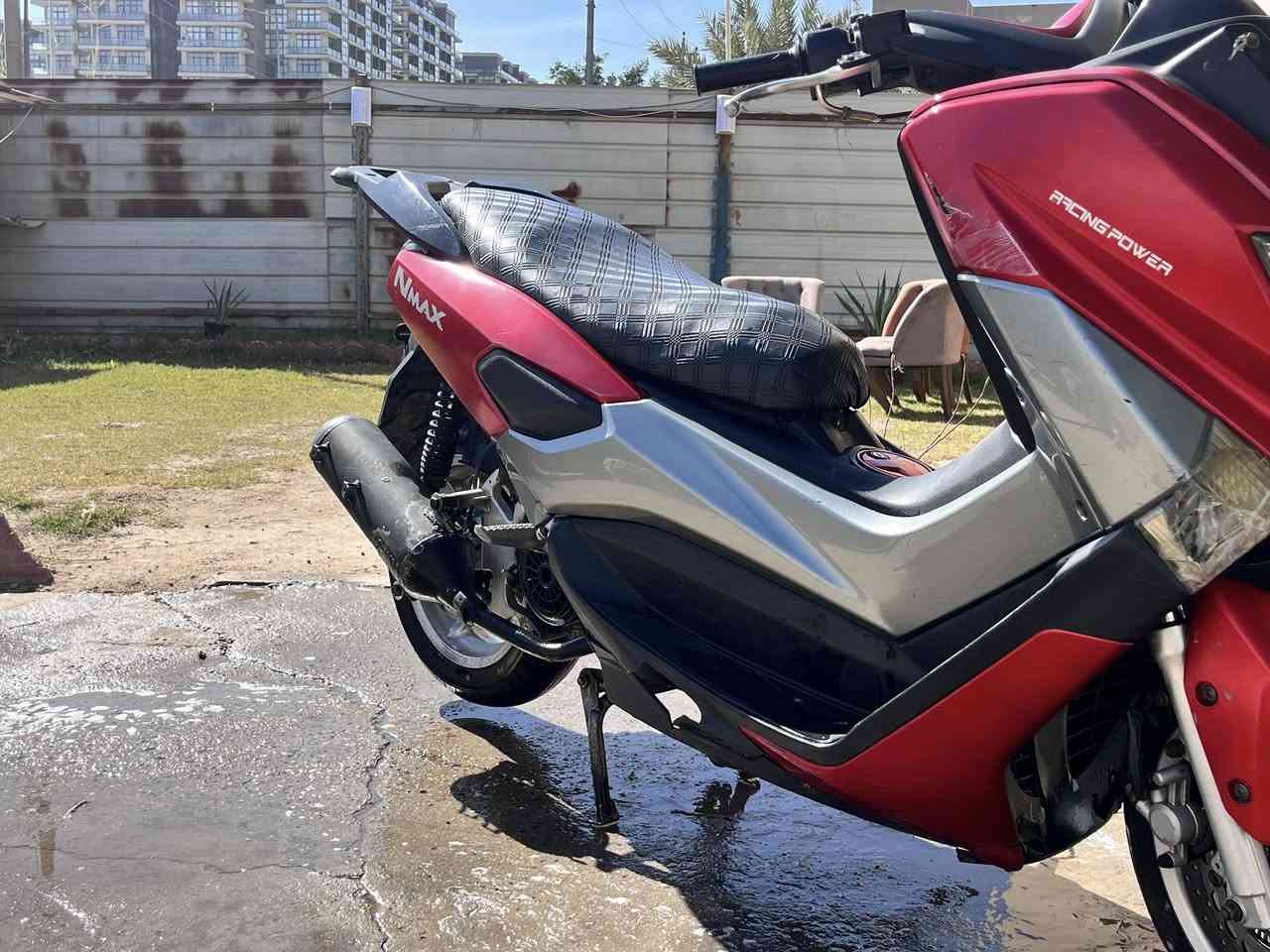 ان ماكس صيني دراجه مكينه كفاله عامه ما مفتوحه ولاتبخير ولا تنقيص واكسل نظيف دراجه نكره بكل وقت  
شغل واطلع وين متريد دراجه بيه نقوصات الجامه الاماميه  دبلاته يرادلهن تجفيت  كهربائيات كامله مكمله سعر 600 وبيه مجال بسيط كلش 
مكاني بل بياع 

***********
