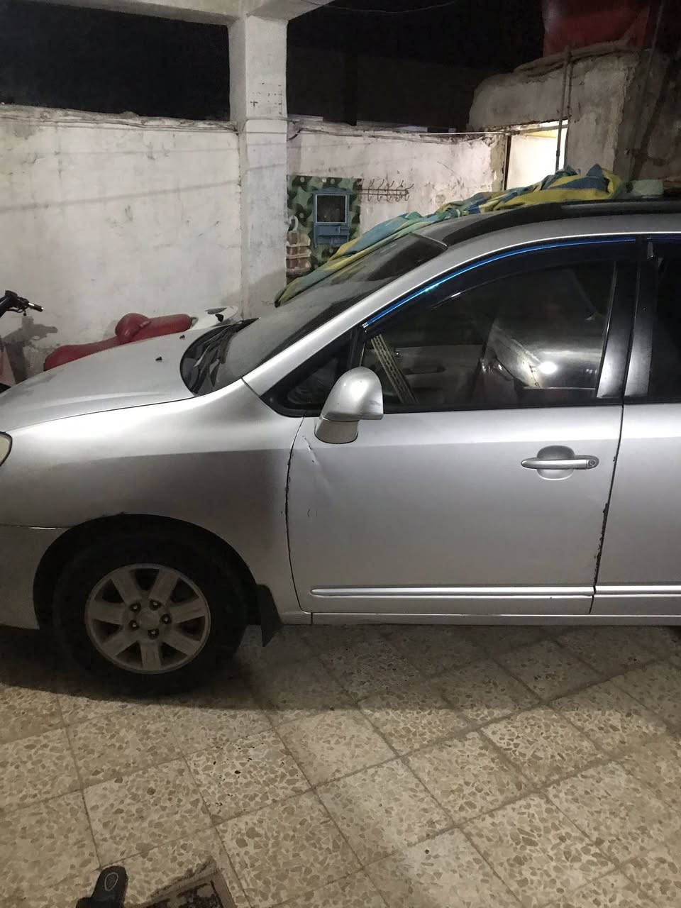 السلام عليكم
كارنز 2008 خليجي رقم بغداد صدامي
مكفوله من صبغ وضربه بيه بارد فقط ب الباب  تجي وتشوفه  سياره حلوه
حالين سياره بغداد جاي داور بيه  للبيع
او مراوس ب انتره  او كسنت  وذار رقم ميسان  بعد احسن لي  رقم *********** واتساب  وانه ب بالخدمه  سعر  خاص  وشكرآ لكم
