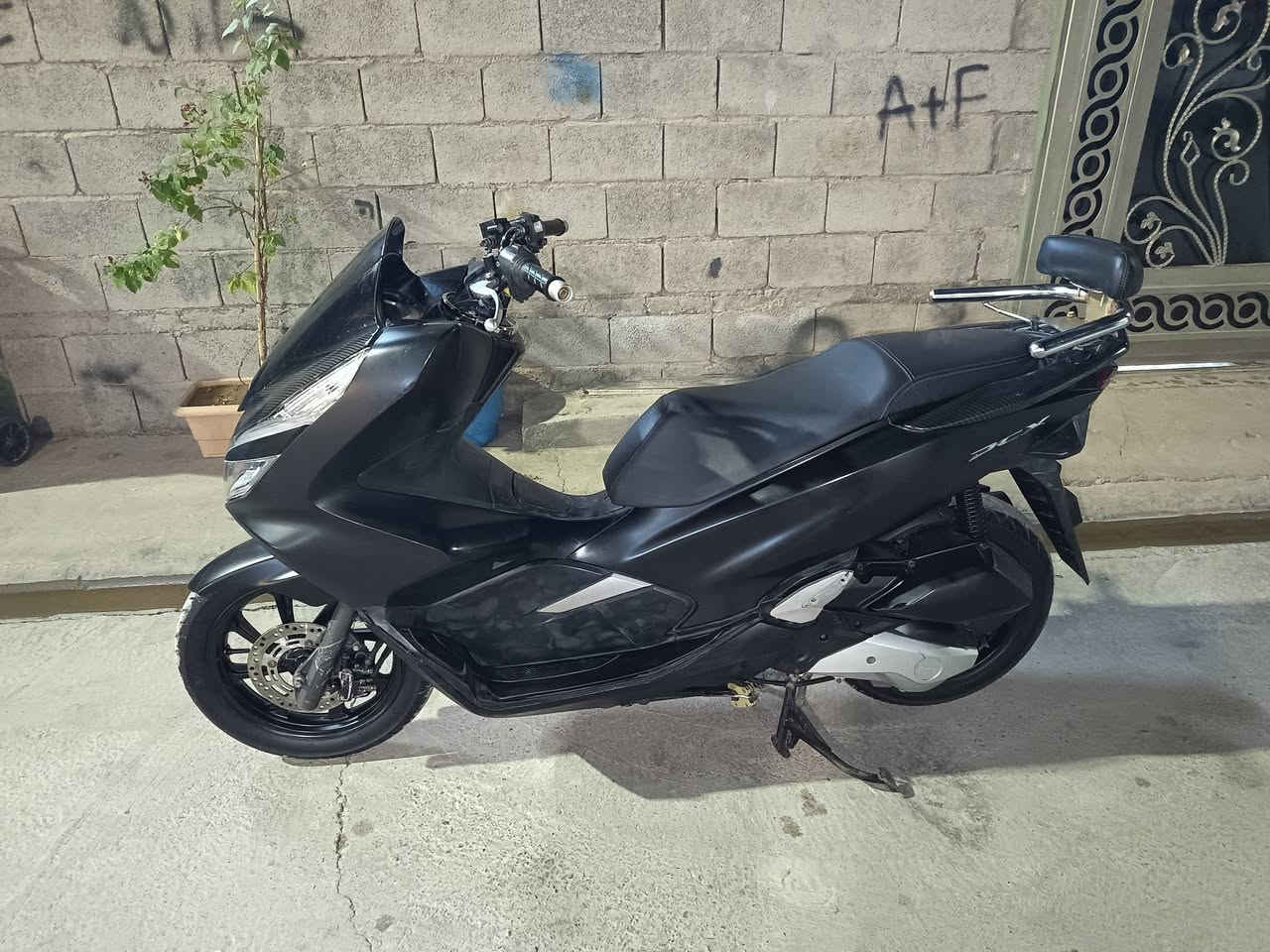 السلام عليكم
بي سي اكس جيل الثالث 2020
وارد كوري
 شلعه ومعدل شك الكاع
مكفوله كفاله عامة بعده بحالة الوكالة 
ماشيه 23 الف حقيقي 
حساس ازدحام
استان كهربائي
المكان ديالى بعقوبه  
للاستفسار ***********
