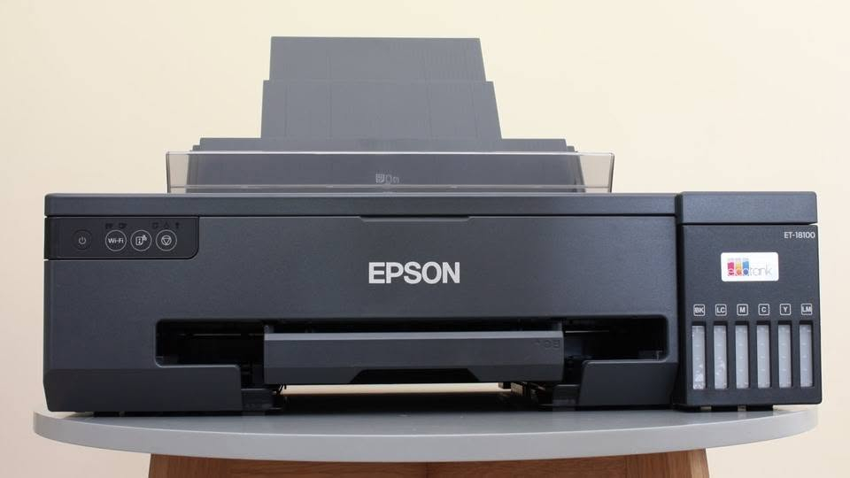 للبيع: طابعة Epson L18050 (A3+) بحالة الزيرو
طابعة صور وكروت احترافية غنية عن التعريف، مستخدمة خفيف جداً وفي حالة ممتازة (شبه جديدة تماماً).
✨ أهم المواصفات والمميزات:
 طباعة قياسات كبيرة حتى A3+A4
 نظام 6 ألوان لدقة وألوان فائقة الجودة للصور والتصاميم.
 نظام EcoTank اقتصادي جداً في استهلاك الحبر.
 تدعم الطباعة المباشرة على الكروت والباجات والـ CD/DVD.
 رأس الطباعة بحالة نظيفة 100% ونزل تشيك (Nozzle Check) كامل وسليم.
💰 السعر النهائي: 725 ألف دينار عراقي (قفل).
📍 المكان: الأنبار / الفلوجة
🚚 التوصيل: متوفر توصيل أو الاستلام مباشر مع الفحص.
📲 للتواصلو واتساب ***********

