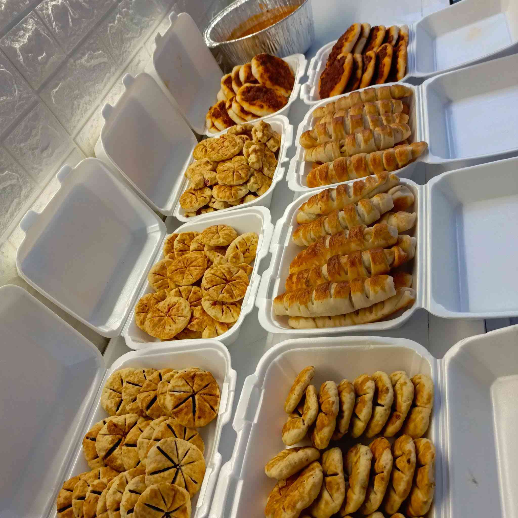 مساء الخير والعافية ورمضان كريم 🤍🤍
تقبل الله اعمالكم وطاعاتكم 🤲🤲
جميع الايتمات الي متوفرة بالصور شغل ايدي 
من اجود انواع المواد المستخدمة 💯
لحوم عجل عراقية خالصة امانة الله ورسولة وبذمتنا 💯
كل الي يتوفر بمطبخي صنع ايدي من اصغر شي لاكبر شي حتى صلصات المعجنات اني اسويها 
الاجبان ارقى الانواع اشتغل بيها وكل المواد درجة اولى 
يعني الي يطلب مني كأنما هو مسوي الاكلة بيدة 
لان شغلب حسب الطلب لاهل الضغط لاهل السكر 
مثلا زيت قليل ملح قليل نوع بهارات نستبعدها بكشمش بلا كشمش
مطبخ السلطانة كل انواع الاكلات يقدمها الكم ويسهل عليكم التحضير كل الي عليكم تراسلوني وتطلبون الي تحبوه وويتوفر الكم ثاني يوم والي مجرب اكلاتي يعرف طبخي وترتيبي ونظافة الشغل ✅✅✅
واللحوم مبينة من النكهة عراقية الله يشهد
لان هدفنا رضاكم وكسب ثقة الزبون الي يشتري 
والله يرزق الجميع يارب 
للطلب دايركت 📩
او الاتصال على رقم الحجز ***********
تتوفر خدمة توصيل لكل مناطق الكوت والاقضية والنواحي 🚕
وبغداد ايضا كرخ ورصافة🚕
والحي والنعمانية وبدرة وجصان 🚕
