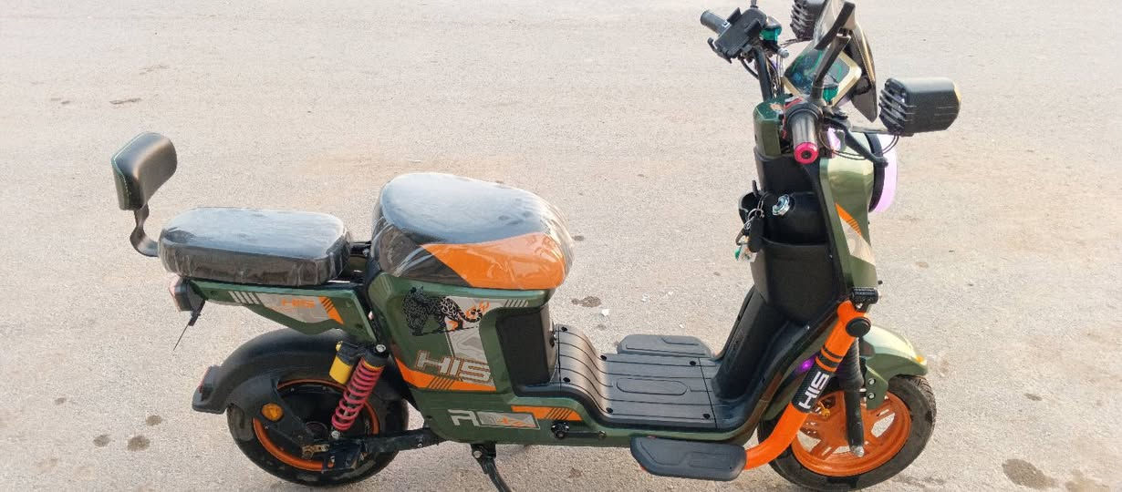 ماطور للبيعX900 فول مواصفات
1/سرعه دراجه 109/حقيقي 60
2/نضام Rرجوع للخلف 
3/نضام تثبيت سرعه دراجه 
4/نضام سرقه 
5/بطاريات 5كبار موديل بطريه 2025
6/ملف 2000حقيقي نحاس 
7/تشغيل عن بعد تشغيل سويج تشغيل بصمت اصبعك 
8/بلاتوث حديث تحكم خارجي سمعات كبار واضحات بل صور سمعات مالتو 
9/لايت عالي ناصي زينو بي لايت اصفر خارجي منو وبي 
10/بركات هدروليك امامي وخلفي 
11/اشاير يمين ويسار 
(سعر ماطور 475الف بي مجال) 
تواصل اكثر على رقم ) (***********كورك)(اسيا***********)
