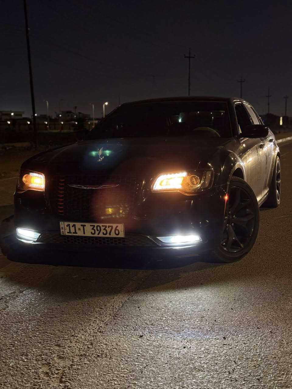 السلام عليكم ٢٠١٦ اصل للبيع داخله تعمل وتسير تقرير ١٠٪؜ ومذكور بلتقرير  البدي كفاله عدا طعجه بلجاملغ لخلفي وما مصلحه السياره AWD وملغي وعليها برنامج كامل تو ويل كير مكينه كهربائيات شرط الفحص رقم بغداد تحويل مباشر  مكانها البصره السعر ١٩٠ وبيها مجال 
*********** موجود واتساب
