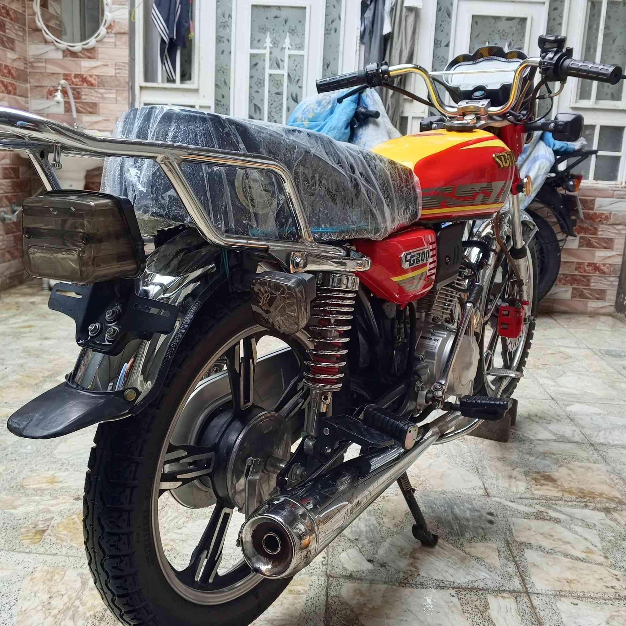 يا الله سلام عليكم ايراني موديل 24 شكل 25 إدراجه جديده ونظيفه ما بيها اي نقص رايدها ٧٠٠ وبيها مجال حك الجيه مكاني بغداد الغزاليه رقمي  ***********
