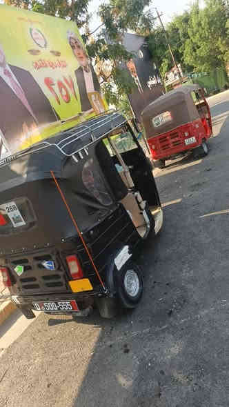 سلام عليكم تكتك للبيع موديل 15تكتك كامله مكينته مال 20تكتك تأخذه كبل الشارع جاهزه  أوراق كامله 7    ***********
