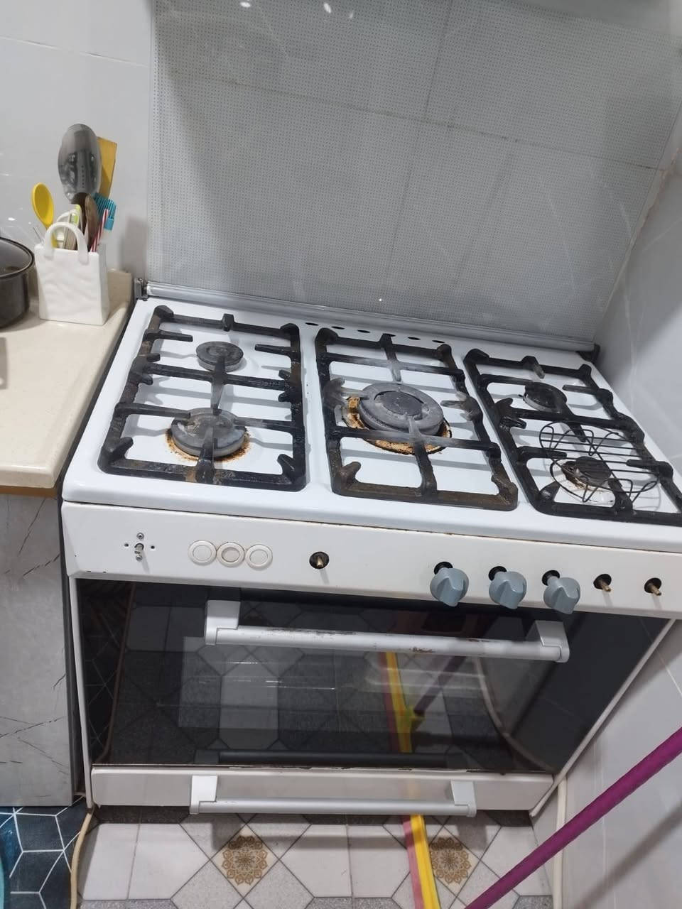 طباخ خمس عيون مصري
نظيف كلش الفرن شغال شرط
فوك وجوه ناره كلش حلوه بي عين وحده
مطمومه بس نقص بس الچوكات
الناصريه الأسكان الصناعي شارع الجامع
السعر 250 الأتصال ***********
